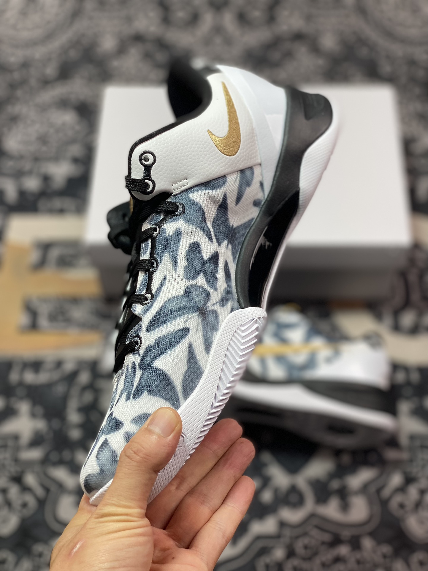 灭世 NK Kobe 8 Protro ”Mambacita” GIGI 科比八代 白金黑 FV6325-100