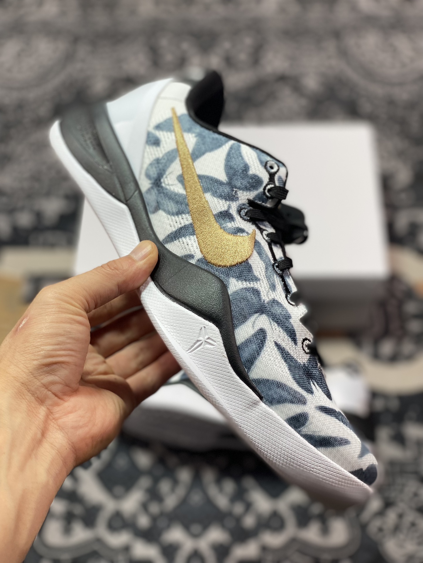 灭世 NK Kobe 8 Protro ”Mambacita” GIGI 科比八代 白金黑 FV6325-100