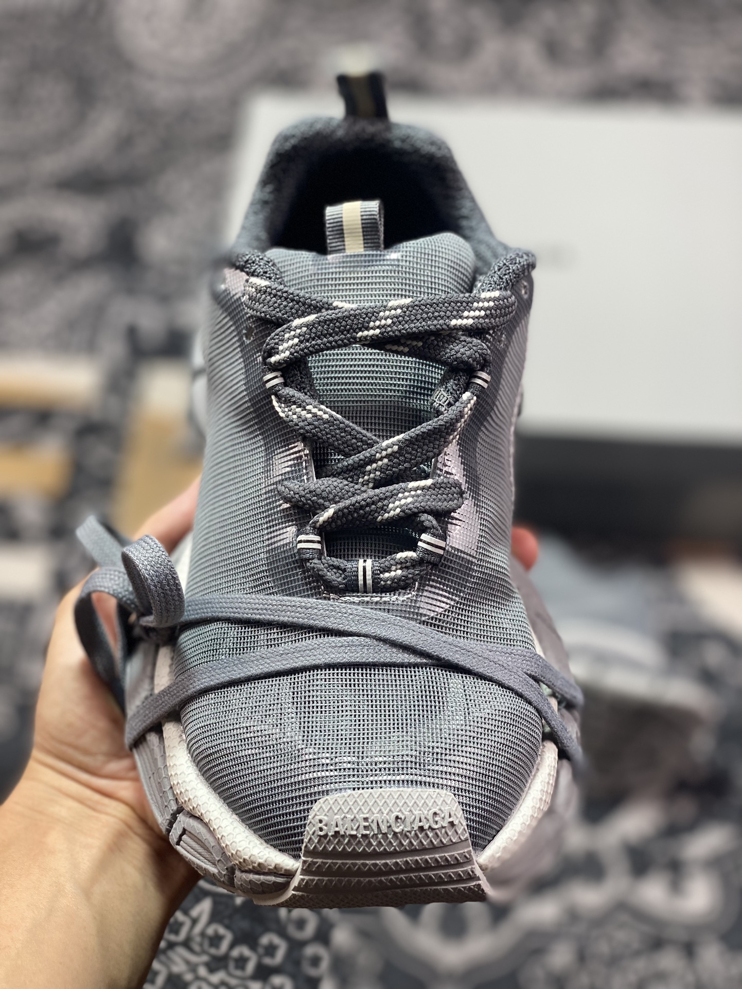 巴黎世家BALENCIAGA 3XL Sneakers 3+系列低帮复古百搭休闲慢跑鞋“网布深灰水泥灰”734734 W2SM3 1010