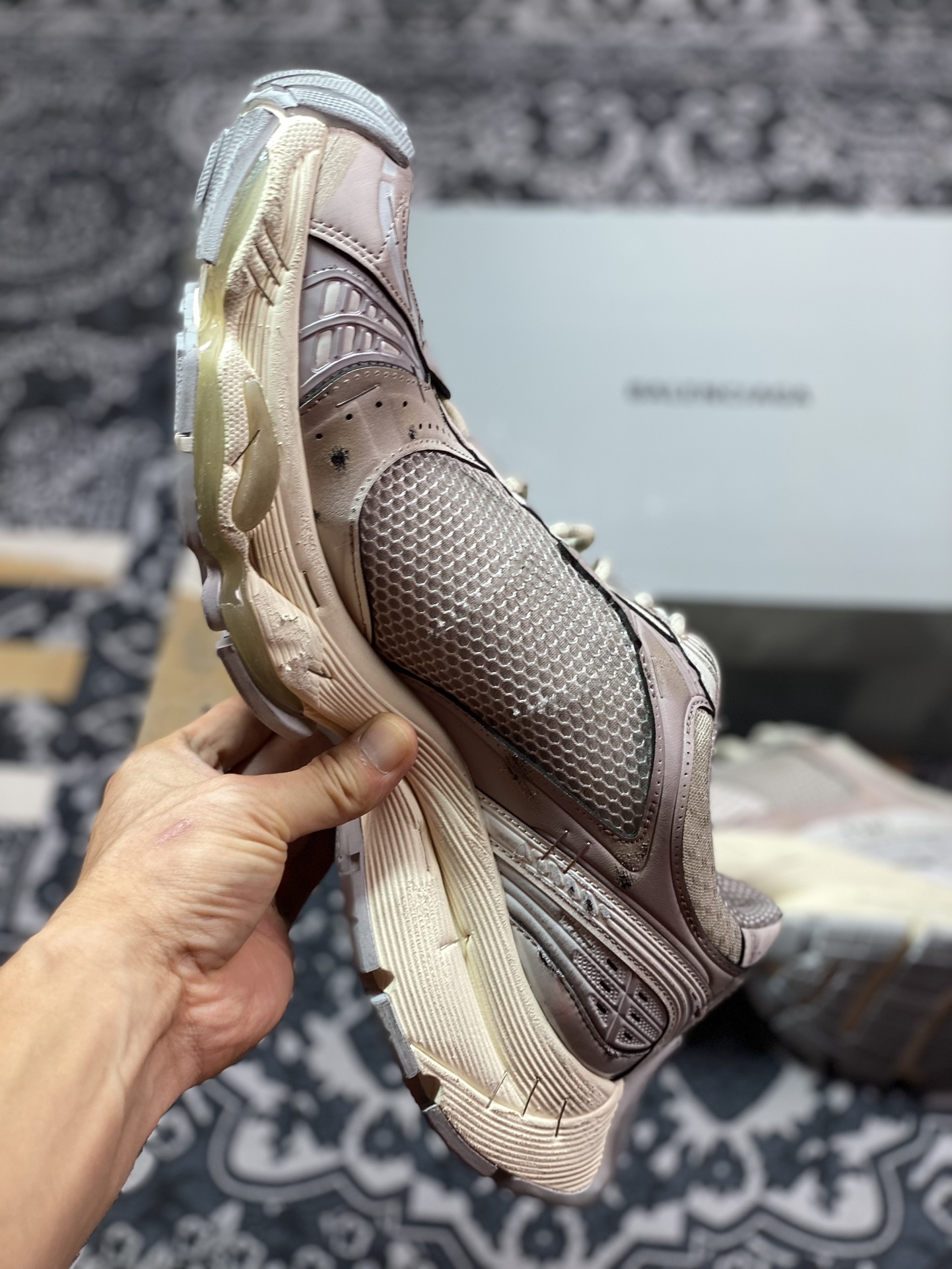 巴黎世家BALENCIAGA Stapler Low Sneakers 订书机系列14代低帮慢跑鞋“网织米灰做旧”803681 W3ST4 9191