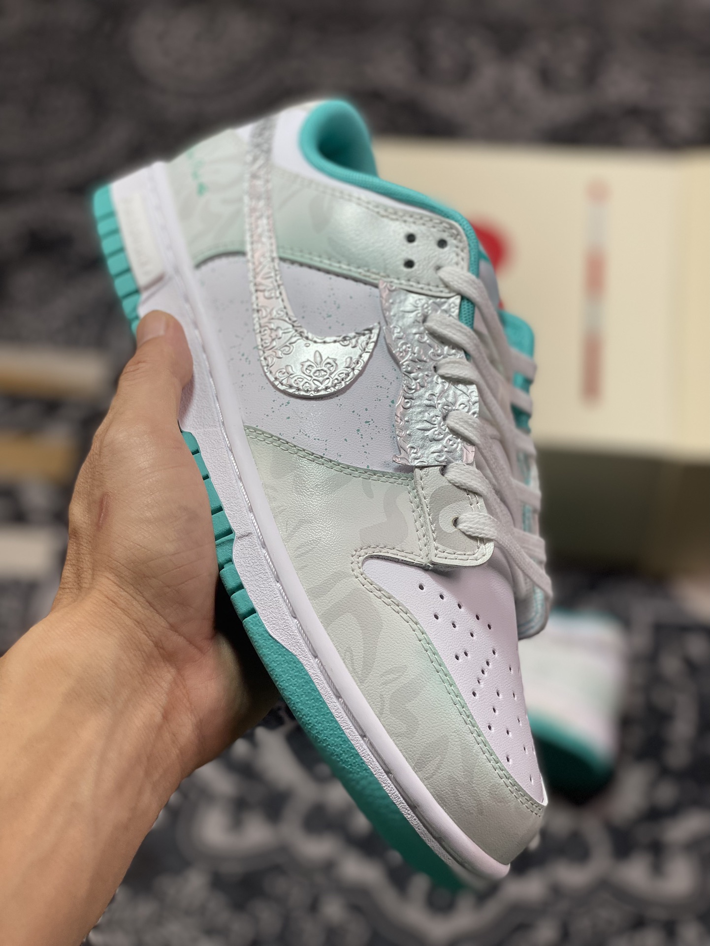 耐克Nike SB Dunk Low”Valentine’s Day”扣篮系列低帮板鞋“绿薄荷心语心动邮件涂鸦”DV0833-102