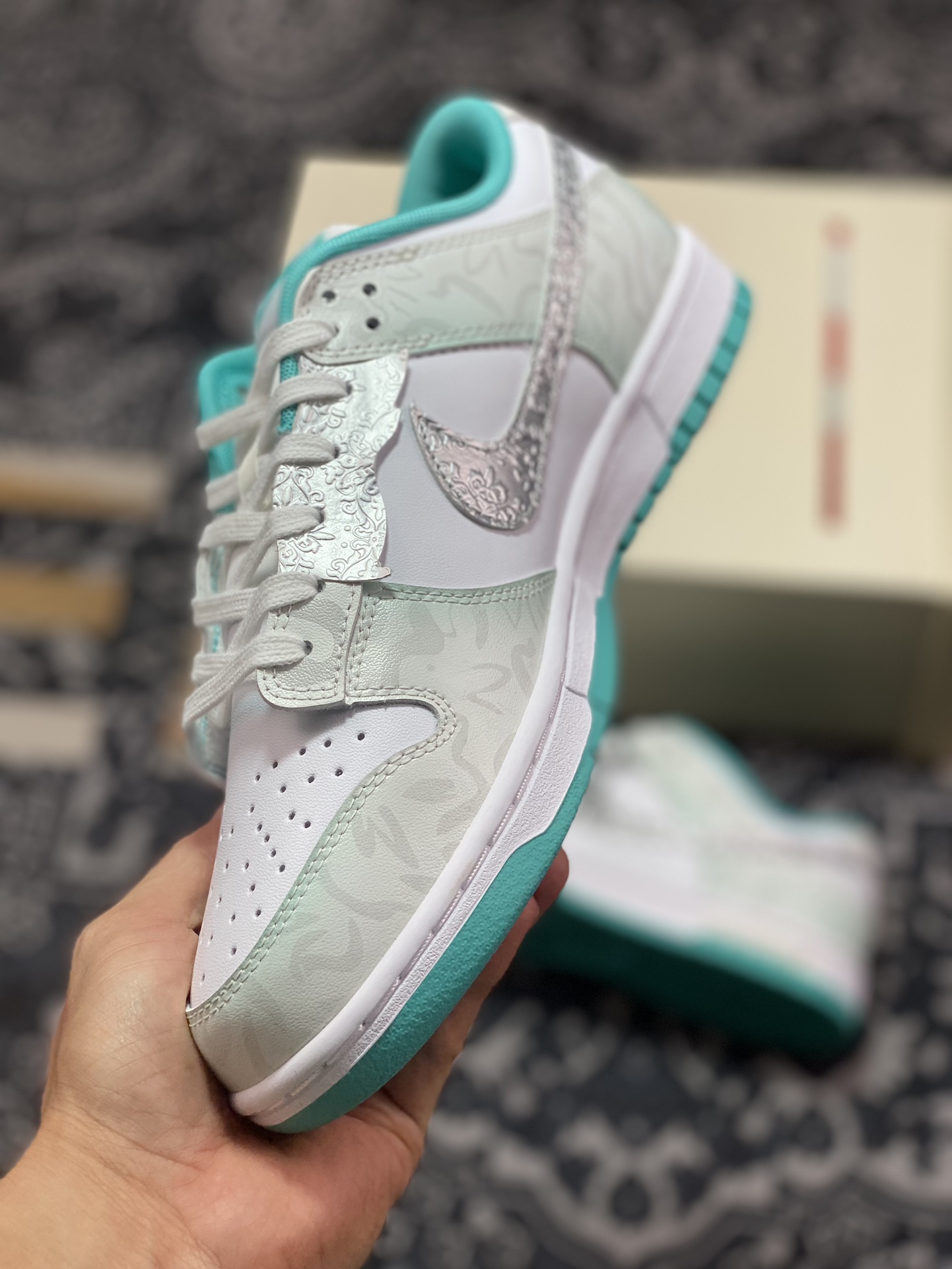 耐克Nike SB Dunk Low”Valentine's Day”扣篮系列低帮板鞋“绿薄荷心语心动邮件涂鸦”DV0833-102