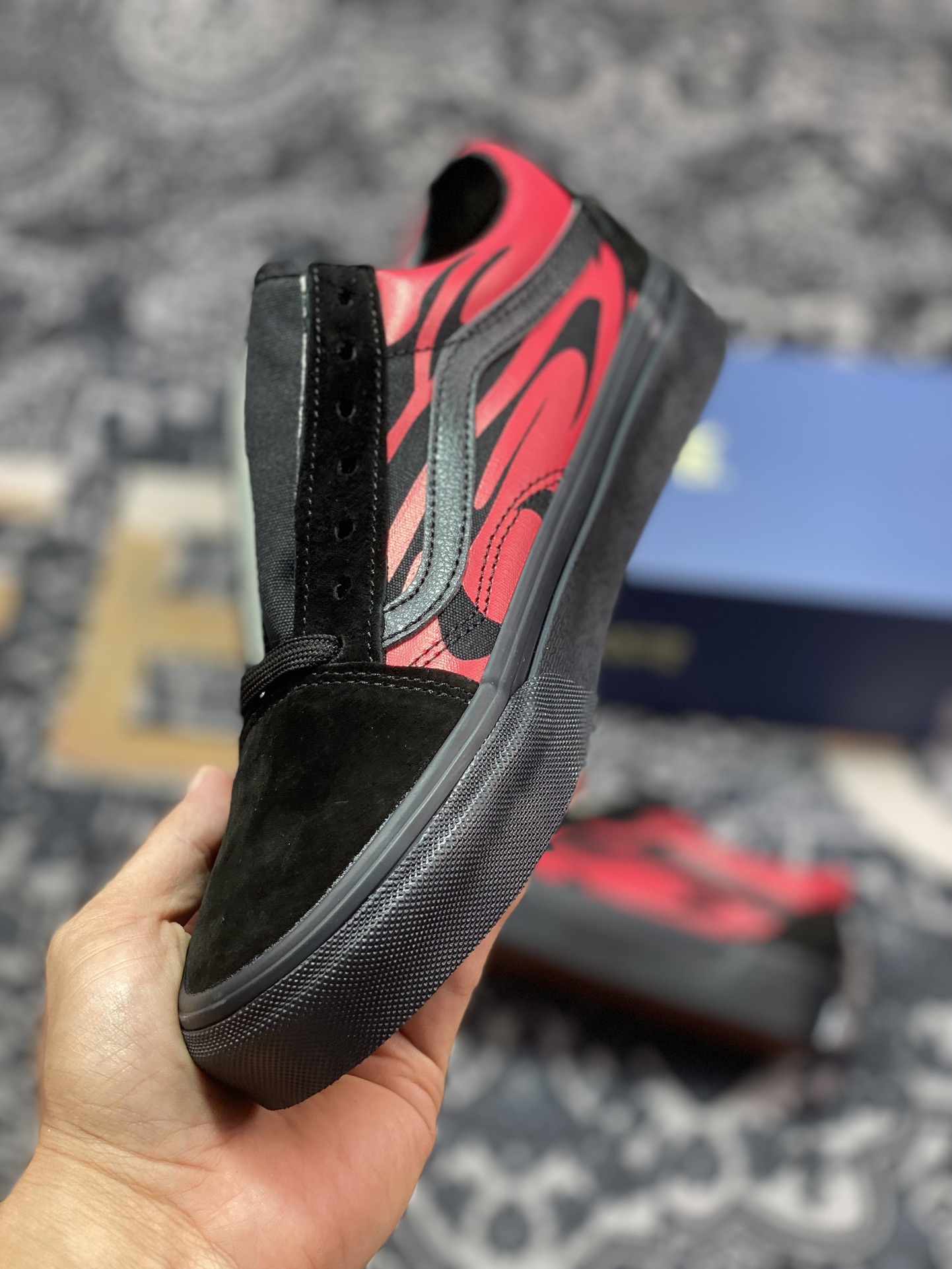 Vans Old Skool 黑红火焰 舒适百搭 防滑减震 休闲硫化板鞋 VN000D56458