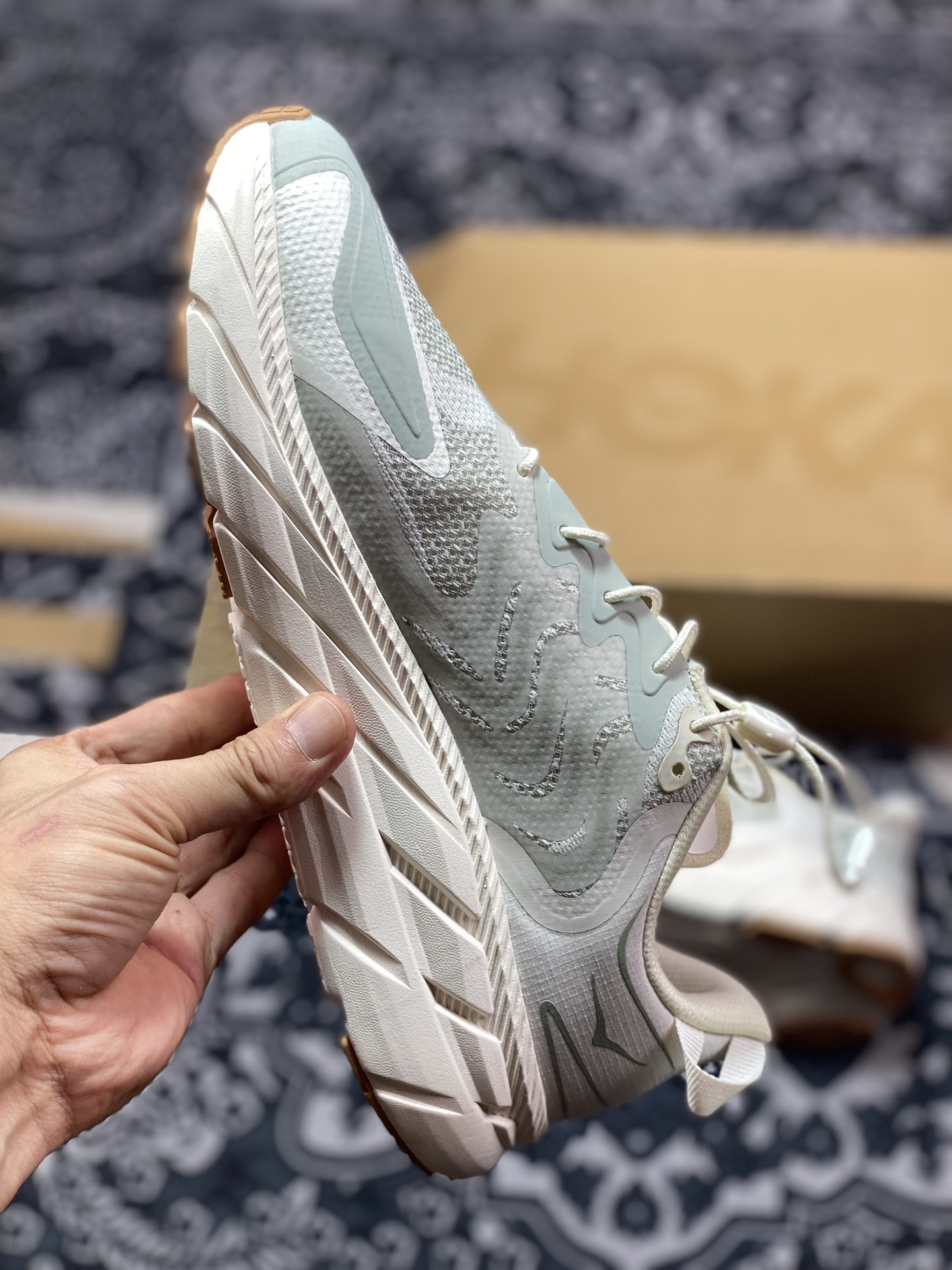 原装级别 HOKA ONE ONE U CLINTON LS 2024新款跑鞋/灰白