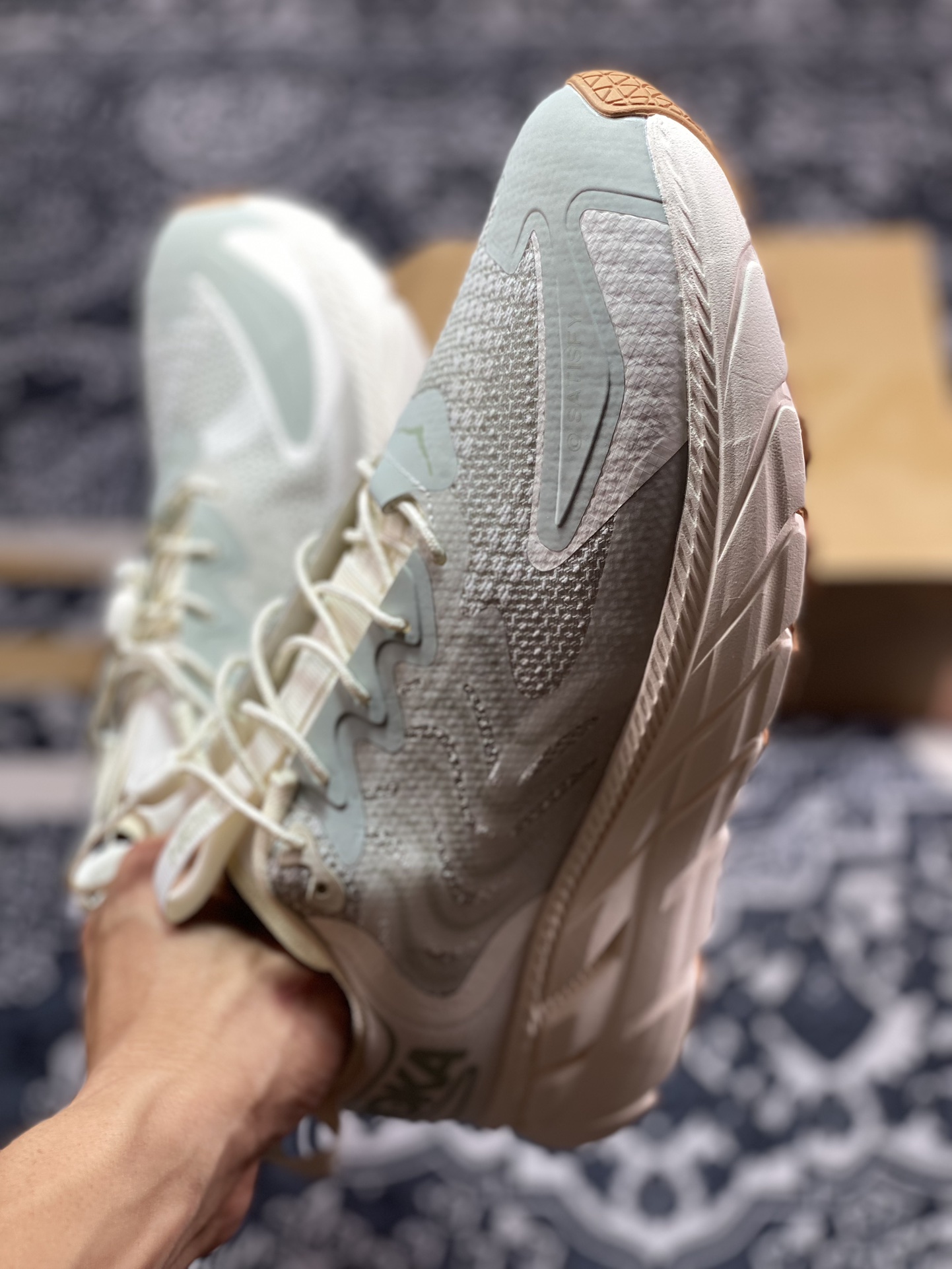 原装级别 HOKA ONE ONE U CLINTON LS 2024新款跑鞋/灰白