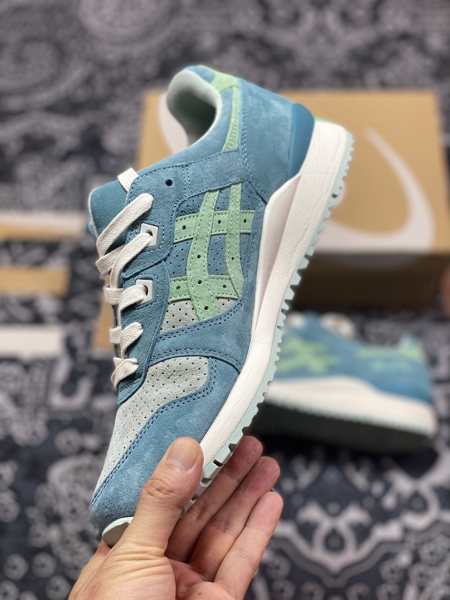 原装级别 Asics 亚瑟士 GEL-LYTE III OG 复古低帮运动休闲跑步鞋 1201A164-300