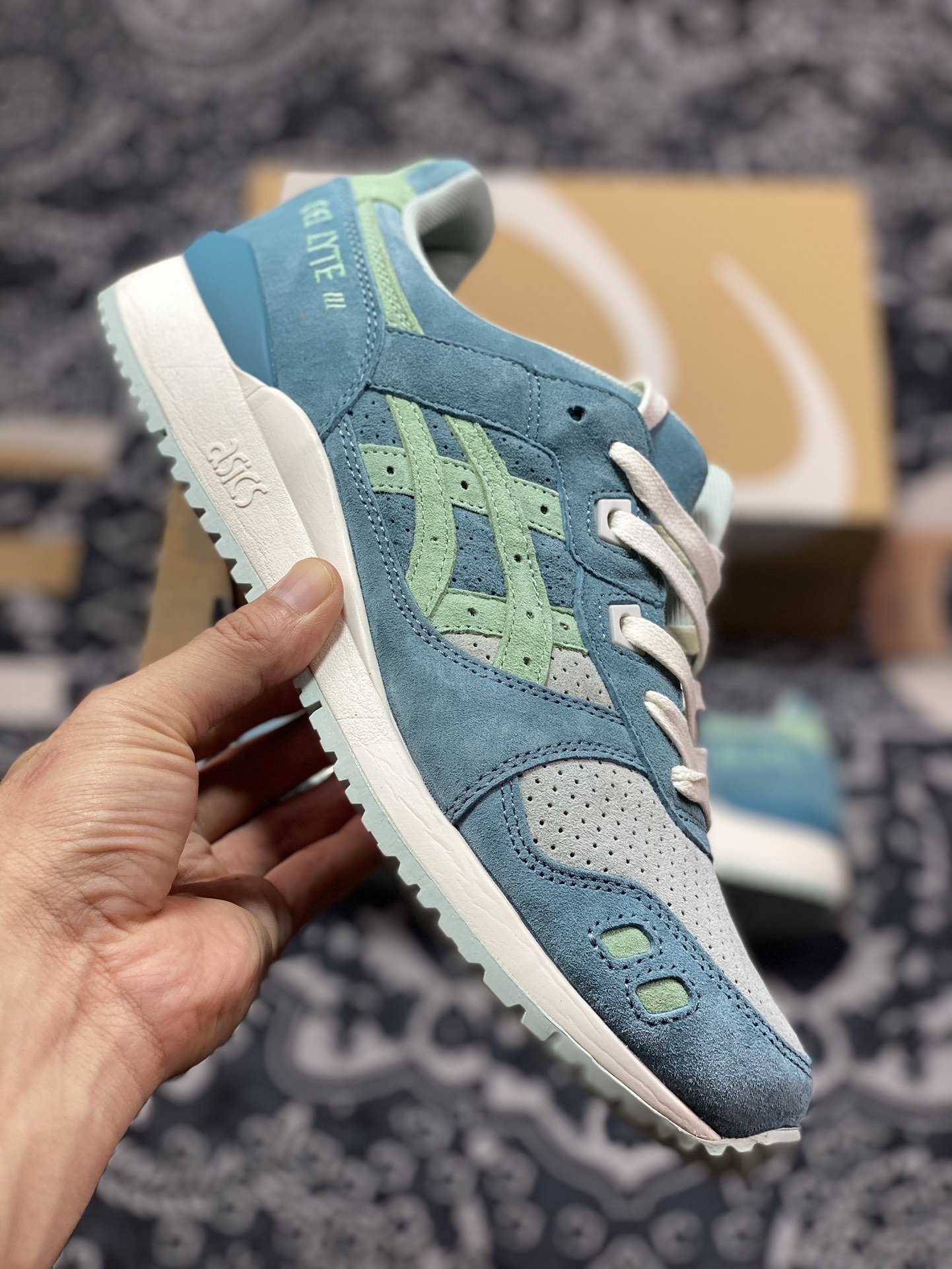 原装级别 Asics 亚瑟士 GEL-LYTE III OG 复古低帮运动休闲跑步鞋 1201A164-300