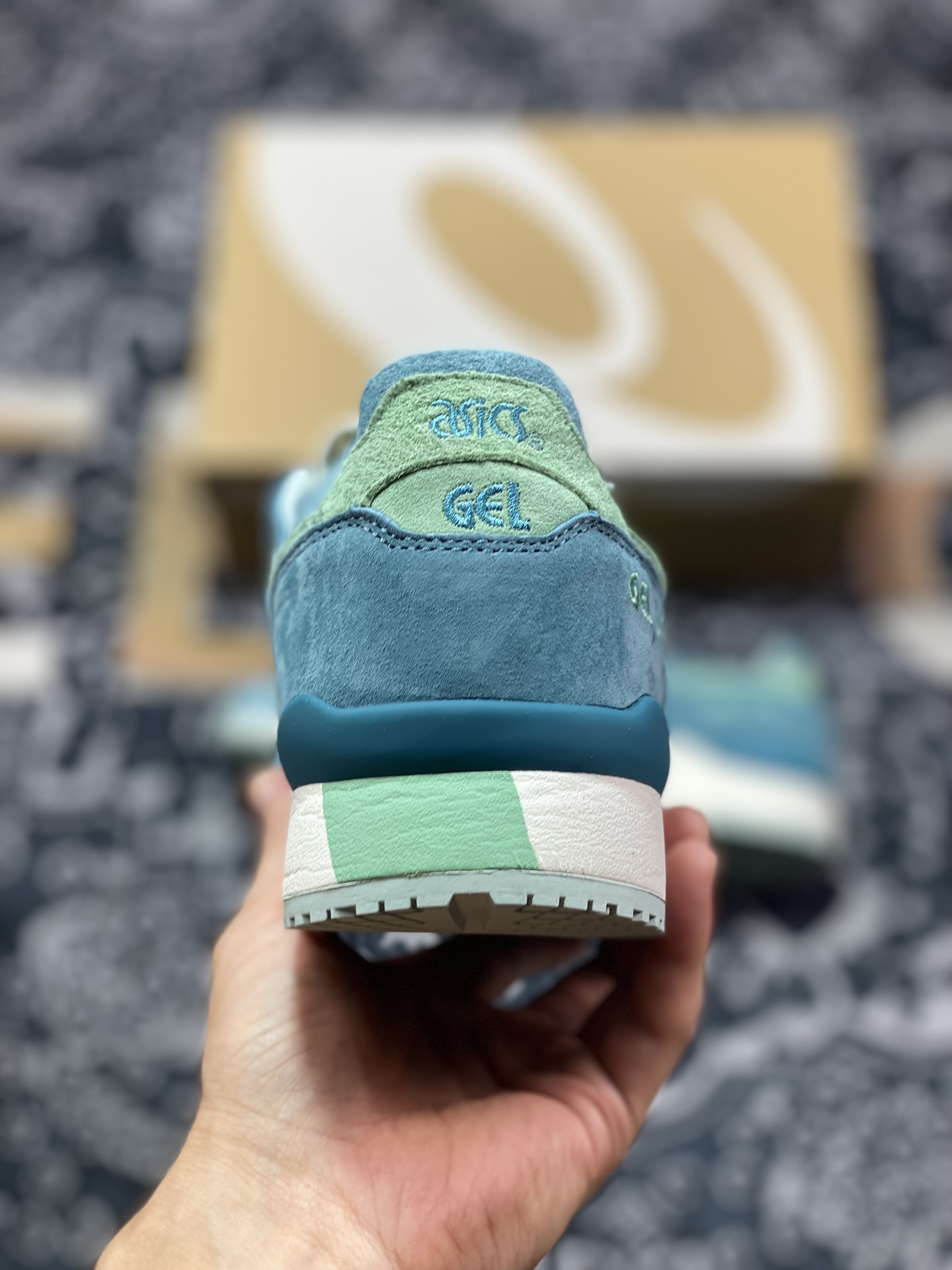 原装级别 Asics 亚瑟士 GEL-LYTE III OG 复古低帮运动休闲跑步鞋 1201A164-300