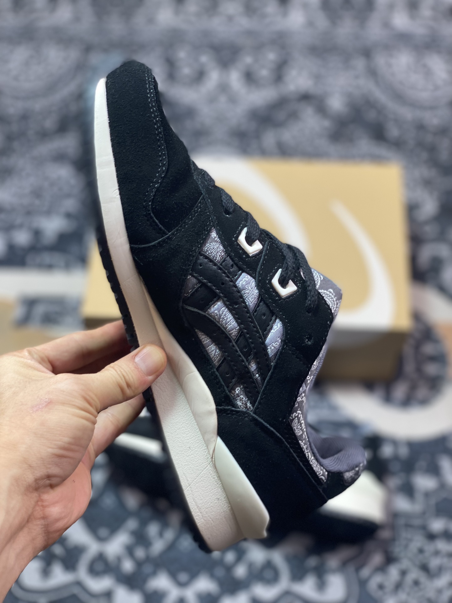 原装级别 Asics 亚瑟士 GEL-LYTE III OG 复古低帮运动休闲跑步鞋 1201A318-001