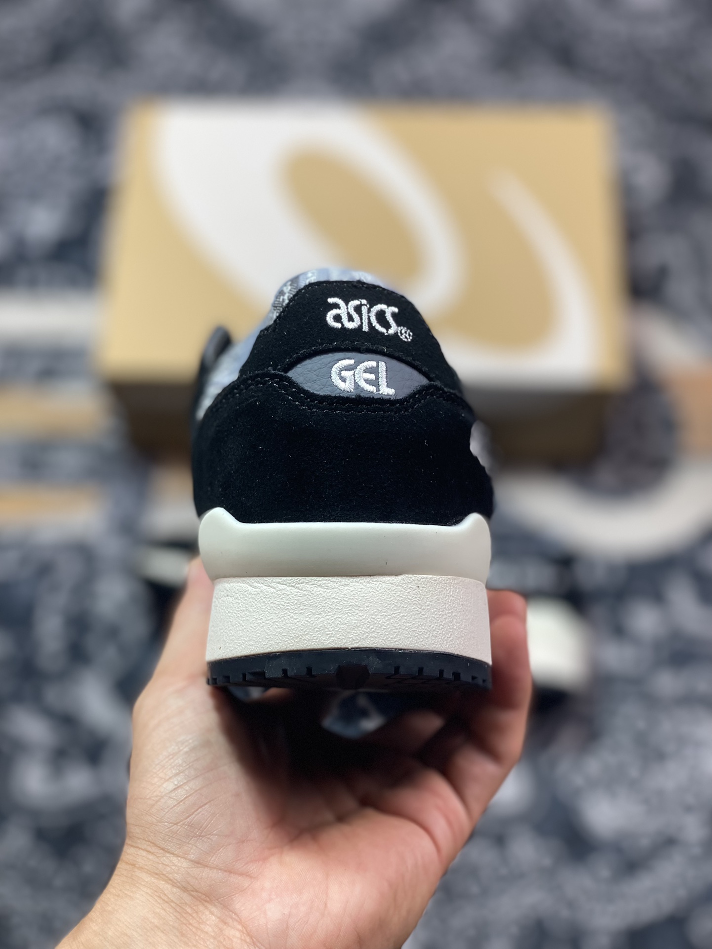 原装级别 Asics 亚瑟士 GEL-LYTE III OG 复古低帮运动休闲跑步鞋 1201A318-001