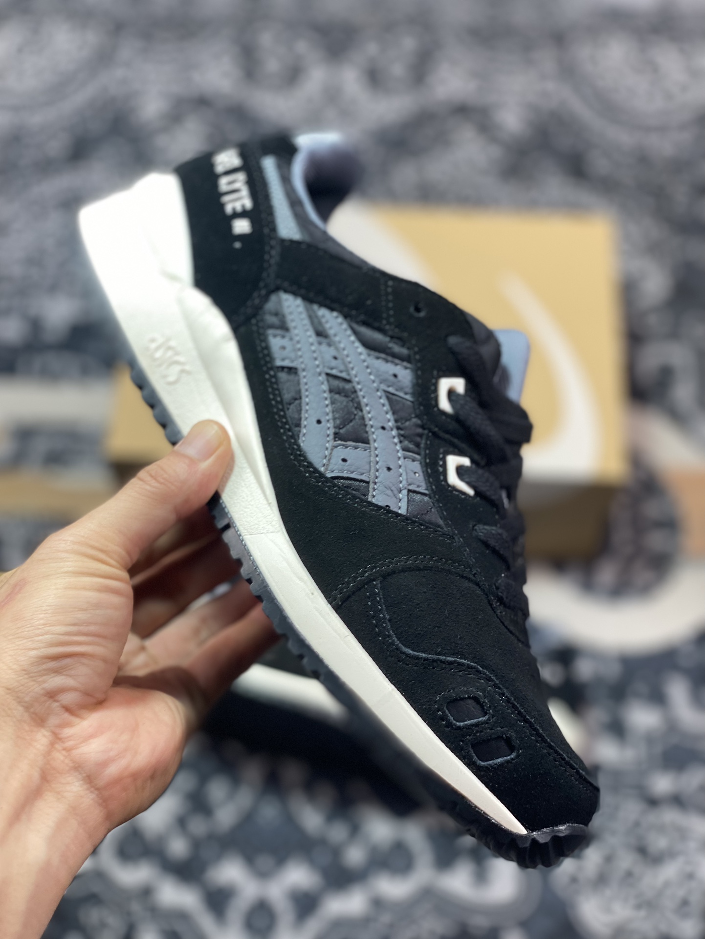 原装级别 Asics 亚瑟士 GEL-LYTE III OG 复古低帮运动休闲跑步鞋 1201A318-001