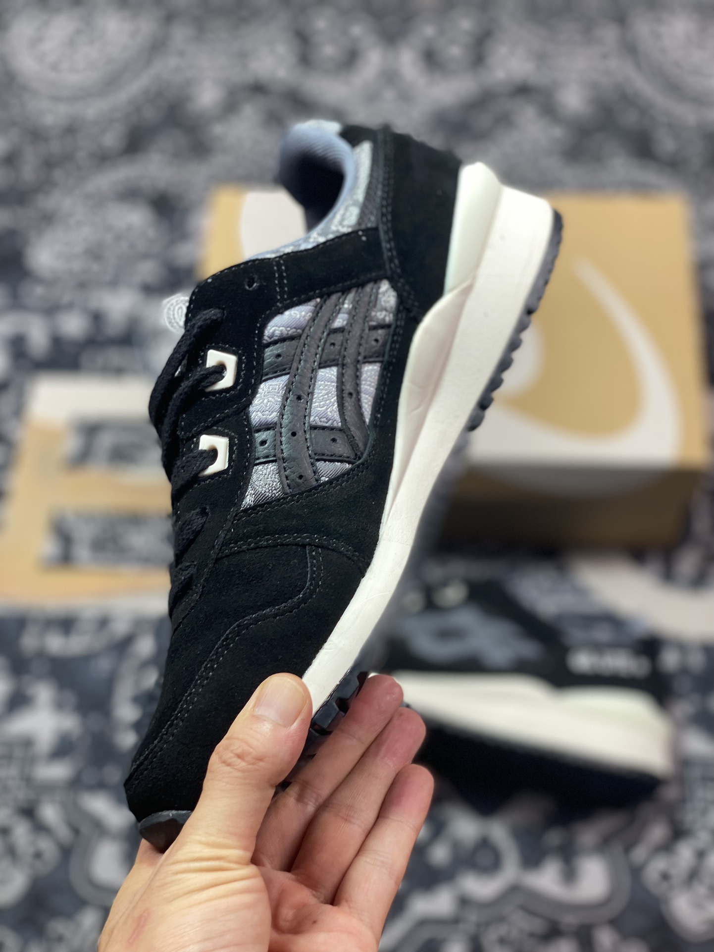 原装级别 Asics 亚瑟士 GEL-LYTE III OG 复古低帮运动休闲跑步鞋 1201A318-001