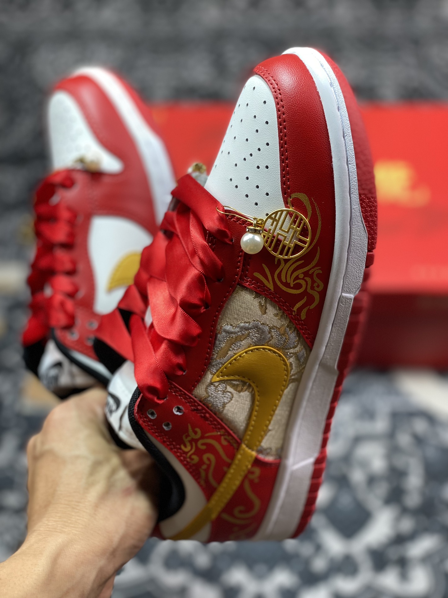 原装级别 礼盒版 NK Dunk Low 客制款 ”婚鞋” 低帮休闲板鞋 FD9762-061