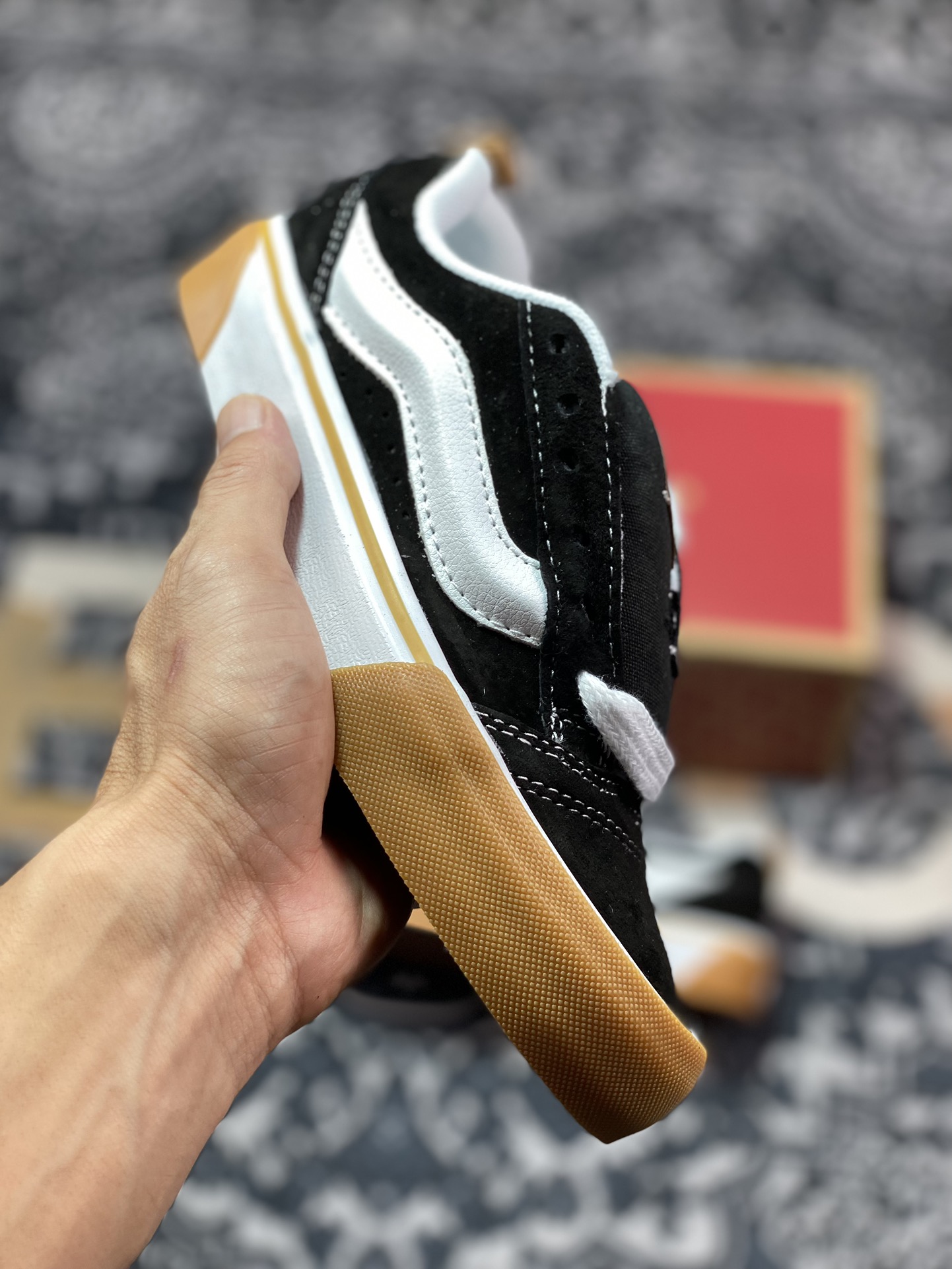 Vans Knu Skool 黑生胶 肥胖版立体大Logo 加厚鞋舌 低帮复古休闲硫化面包鞋