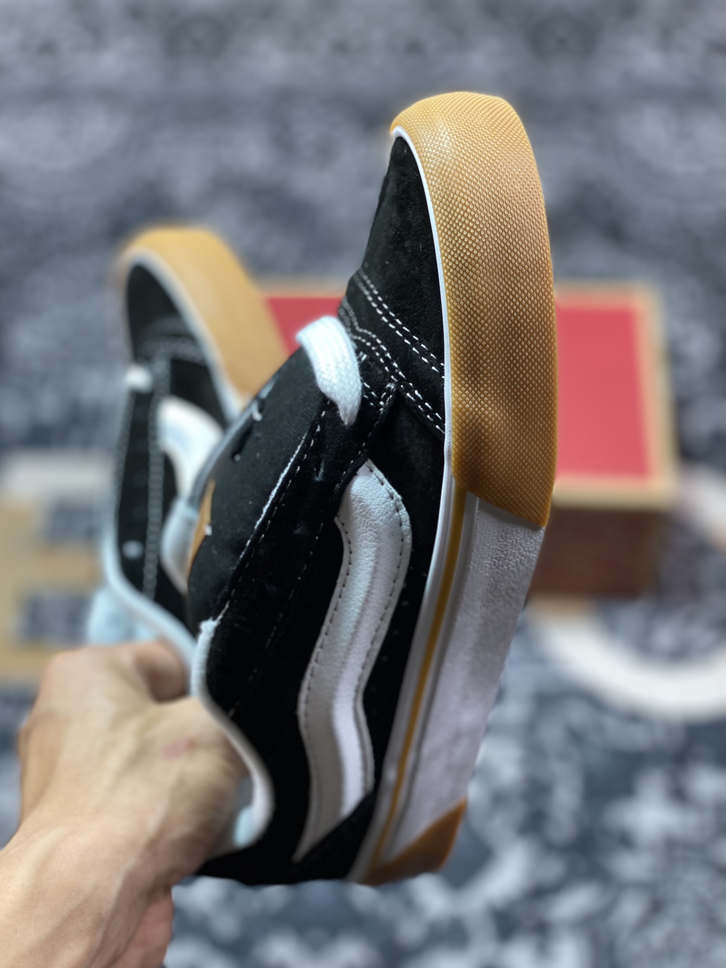 Vans Knu Skool 黑生胶 肥胖版立体大Logo 加厚鞋舌 低帮复古休闲硫化面包鞋