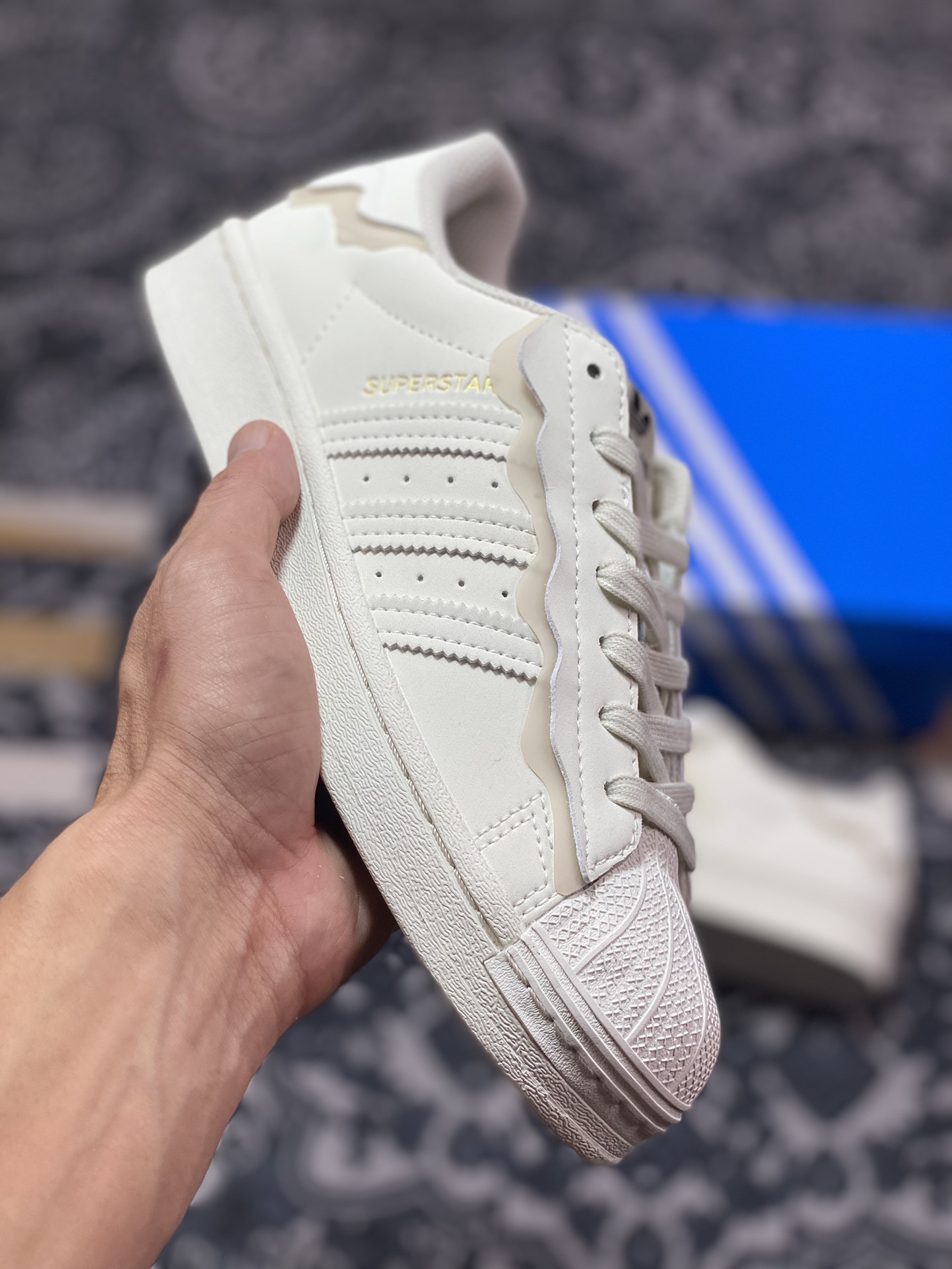 /三叶草Adidas Originals Superstar”Milk White/Lace”贝壳头系列低帮板鞋“皮革奶白花边雪糕”GW4441