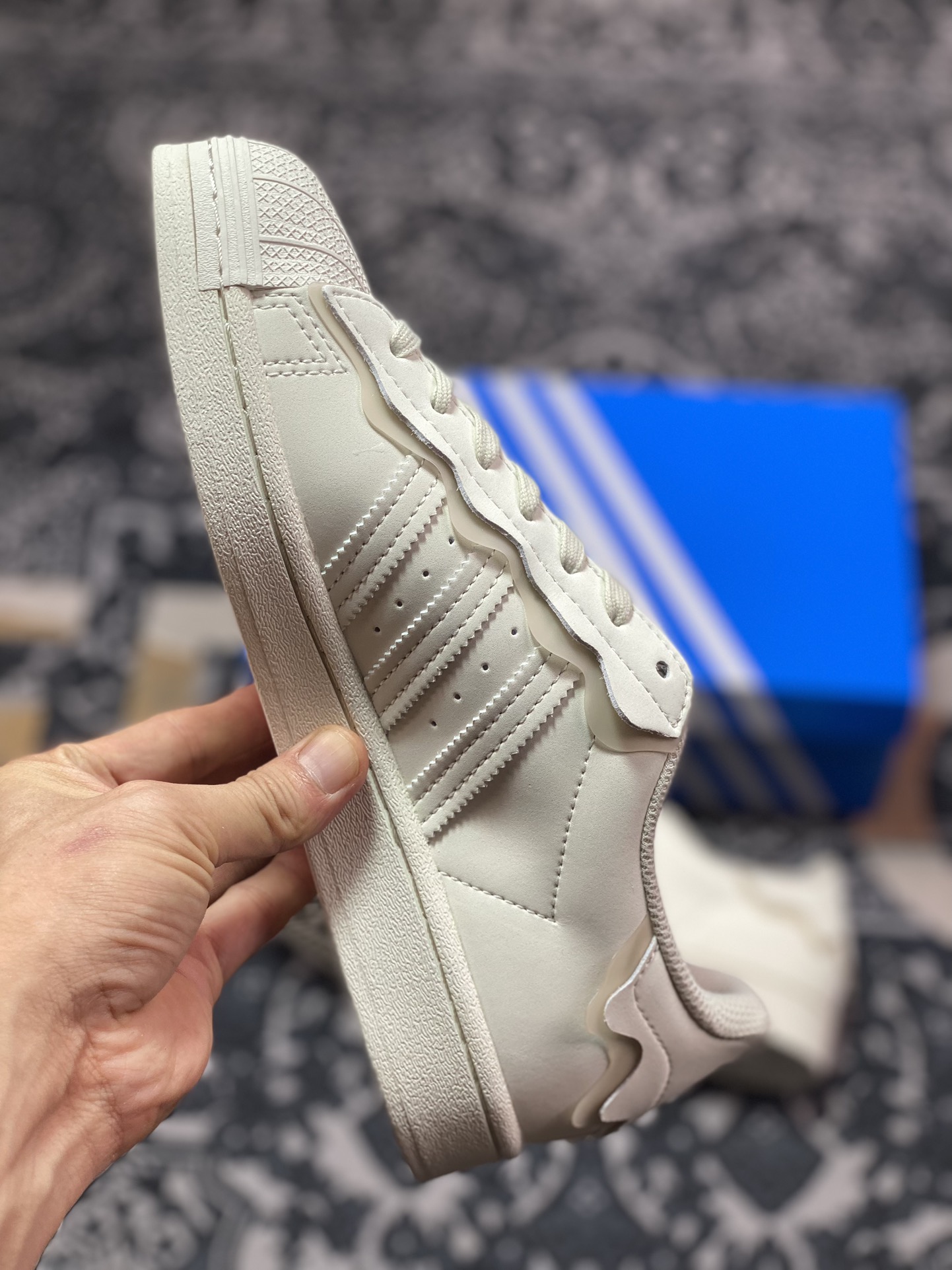 /三叶草Adidas Originals Superstar”Milk White/Lace”贝壳头系列低帮板鞋“皮革奶白花边雪糕”GW4441