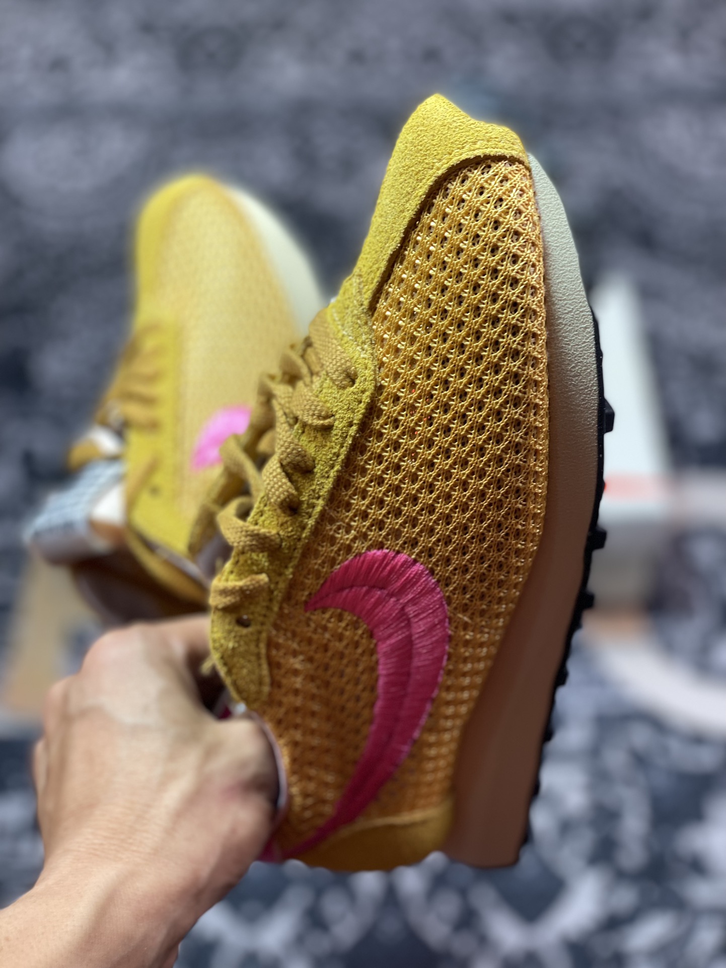 斯图西/Stüssy x Nike LD-1000 SP”Sanded Gold”华夫一代慢跑鞋“联名沙地金黄骚粉电绣钩子”FQ5369-700