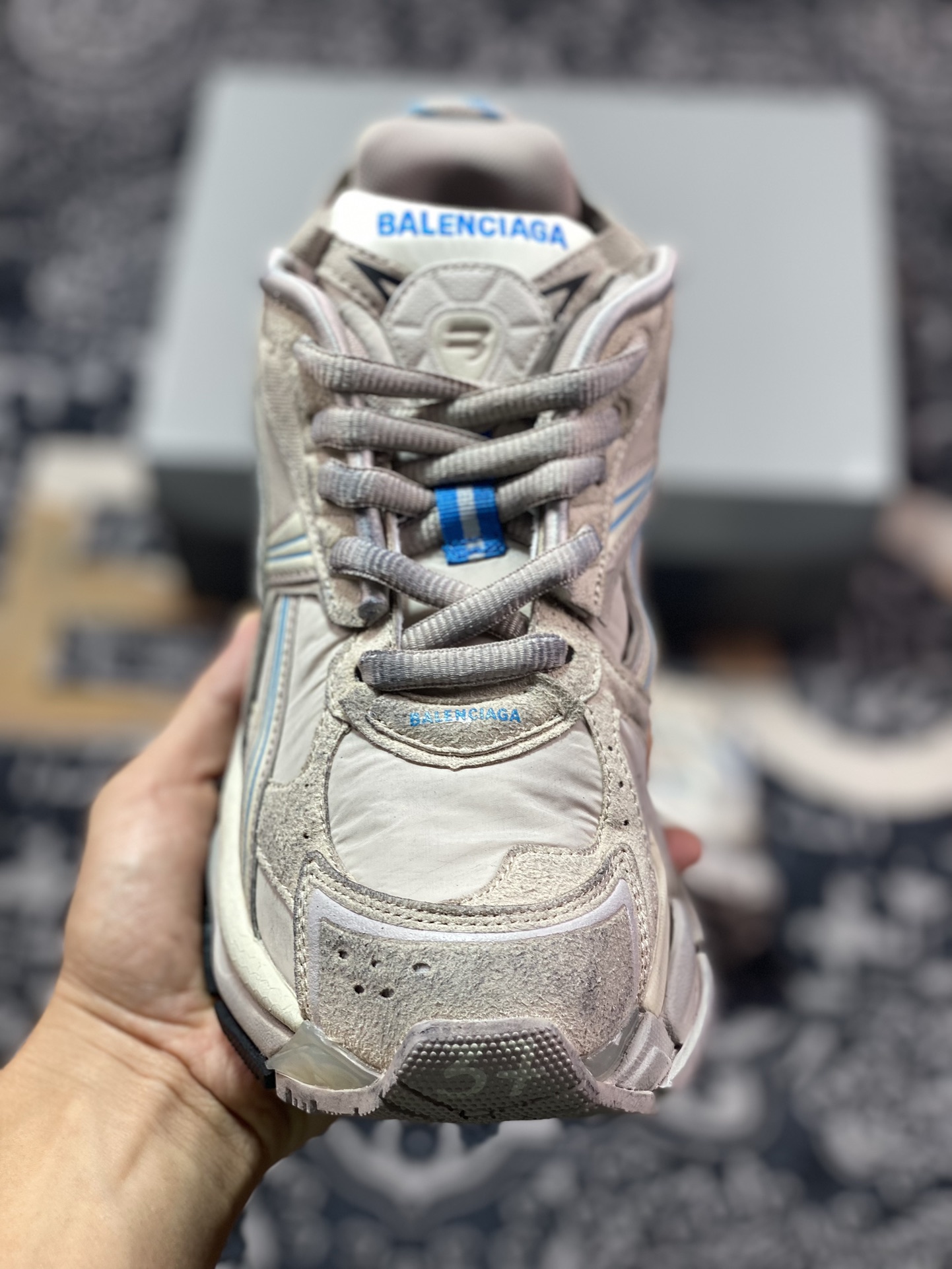 巴黎世家BALENCIAGA Runner Sneaker”Khaki/Blue”2.0慢跑鞋“2.0解构破坏卡其浅蓝”772774 W3RNY 2240