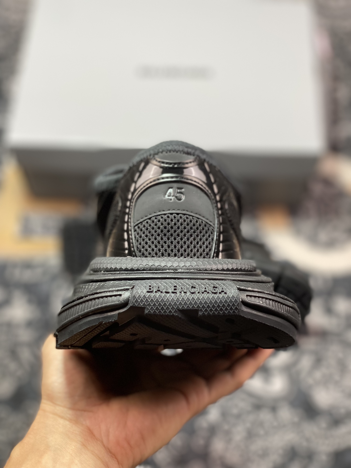 巴黎世家BALENCIAGA 3XL Sneakers 3+系列低帮慢跑鞋“网织黑武士”798531 W3XSO 1000