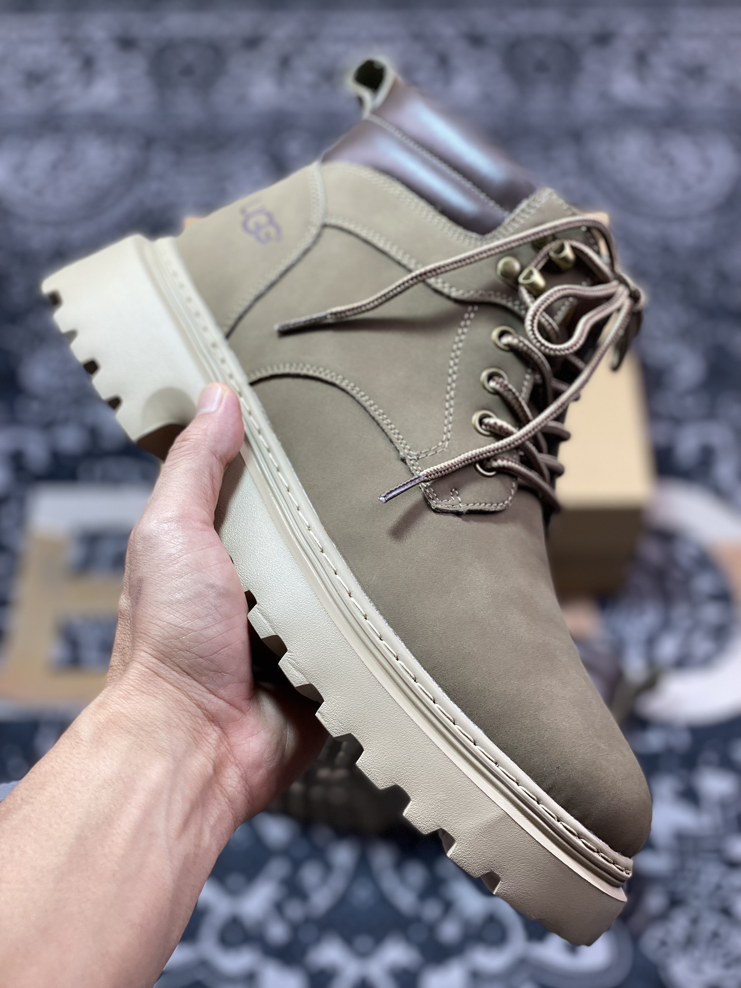 UGG M Tasman Weather Hybrid 塔斯曼混合系列中帮厚底轻量休闲马丁靴