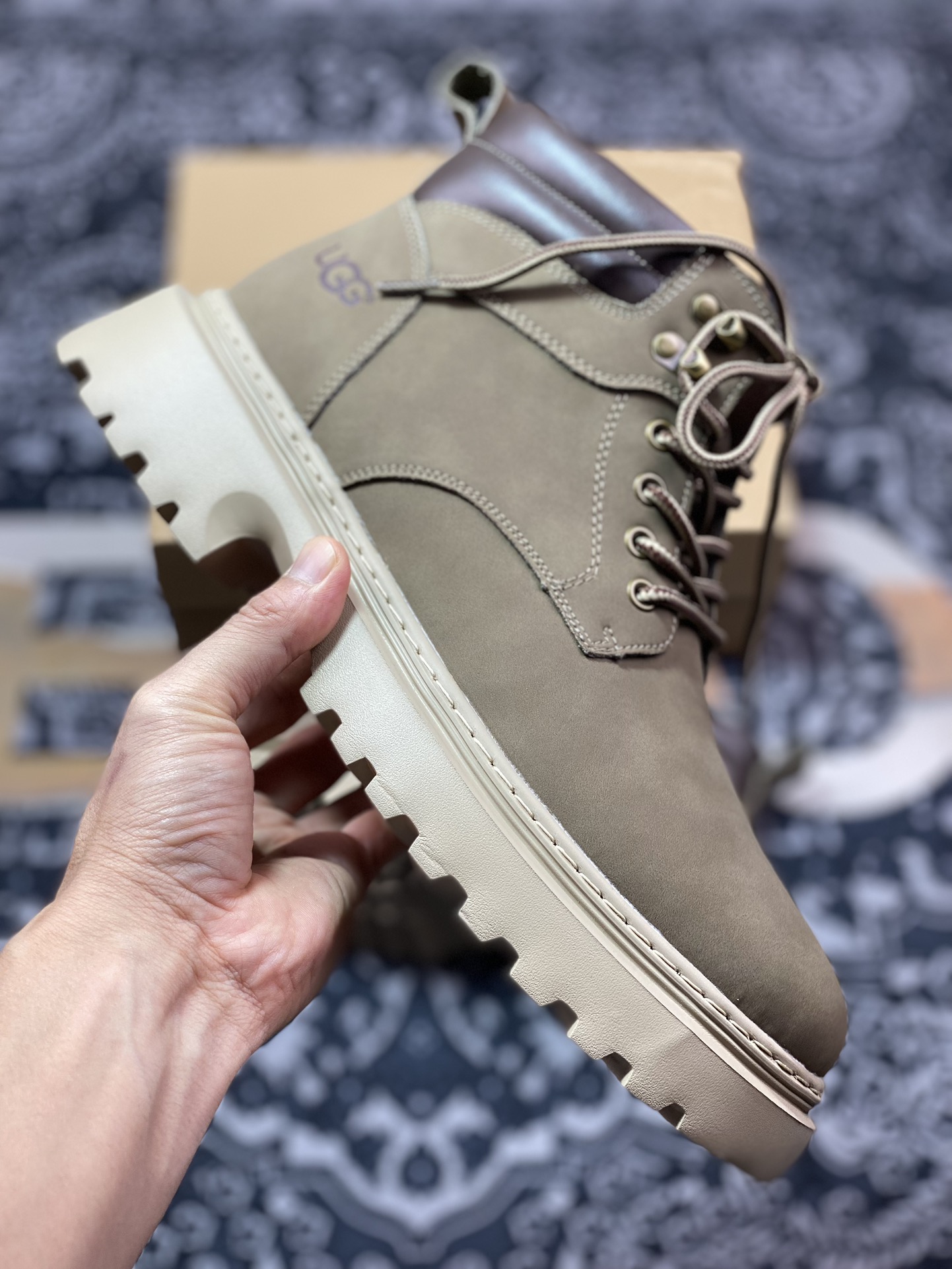 UGG M Tasman Weather Hybrid 塔斯曼混合系列中帮厚底轻量休闲马丁靴