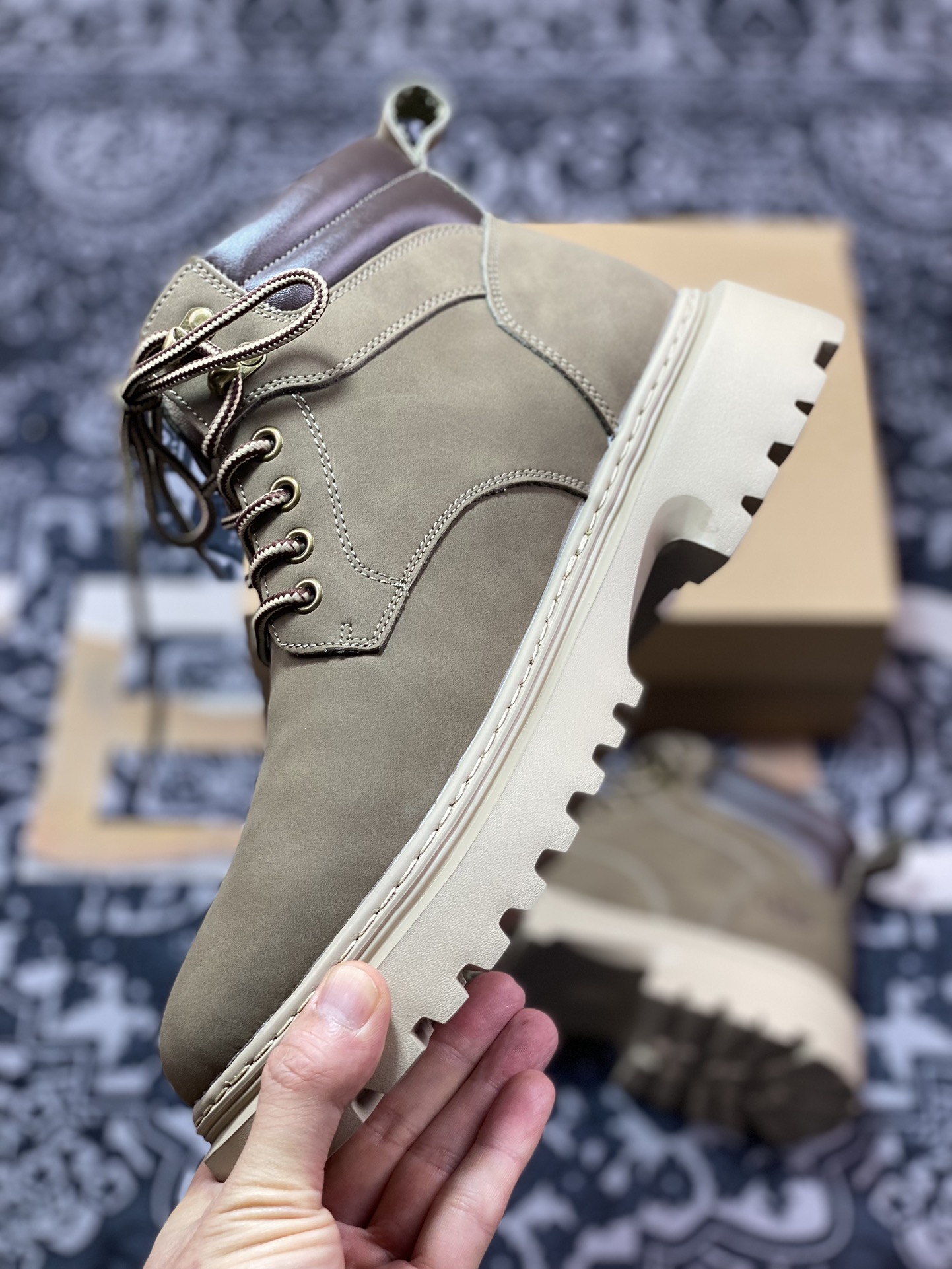 UGG M Tasman Weather Hybrid 塔斯曼混合系列中帮厚底轻量休闲马丁靴