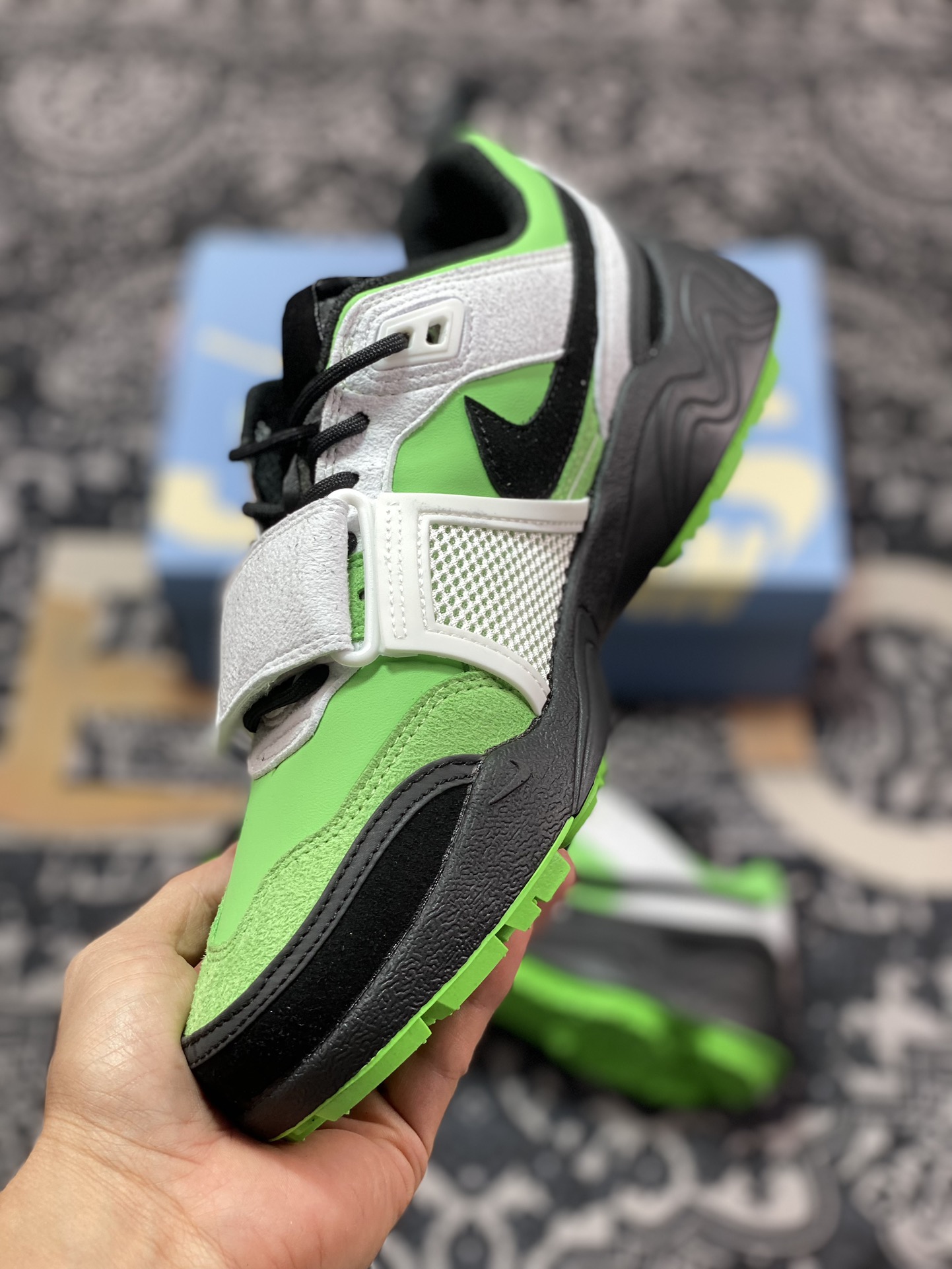 斯科特Travis Scott x Nike Zoom Field Jaxx SP”Volt/White/Black”慢跑鞋“TS联名荧光绿白黑”HQ3061-104