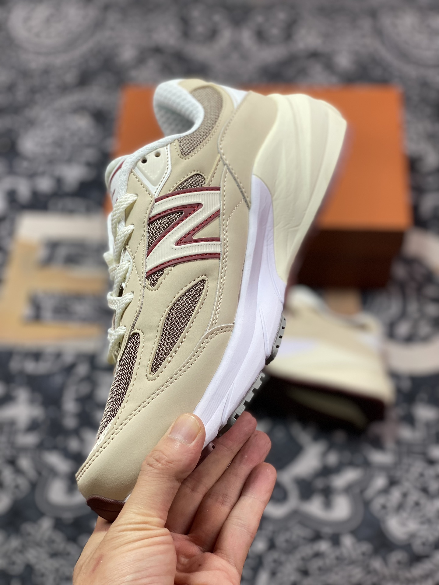 Loro Piana x NB新百伦New Balance in USA M990v6”Raw Cashew”六代系列美产血统跑步鞋“联名奶黄褐色酒红”U990LO6