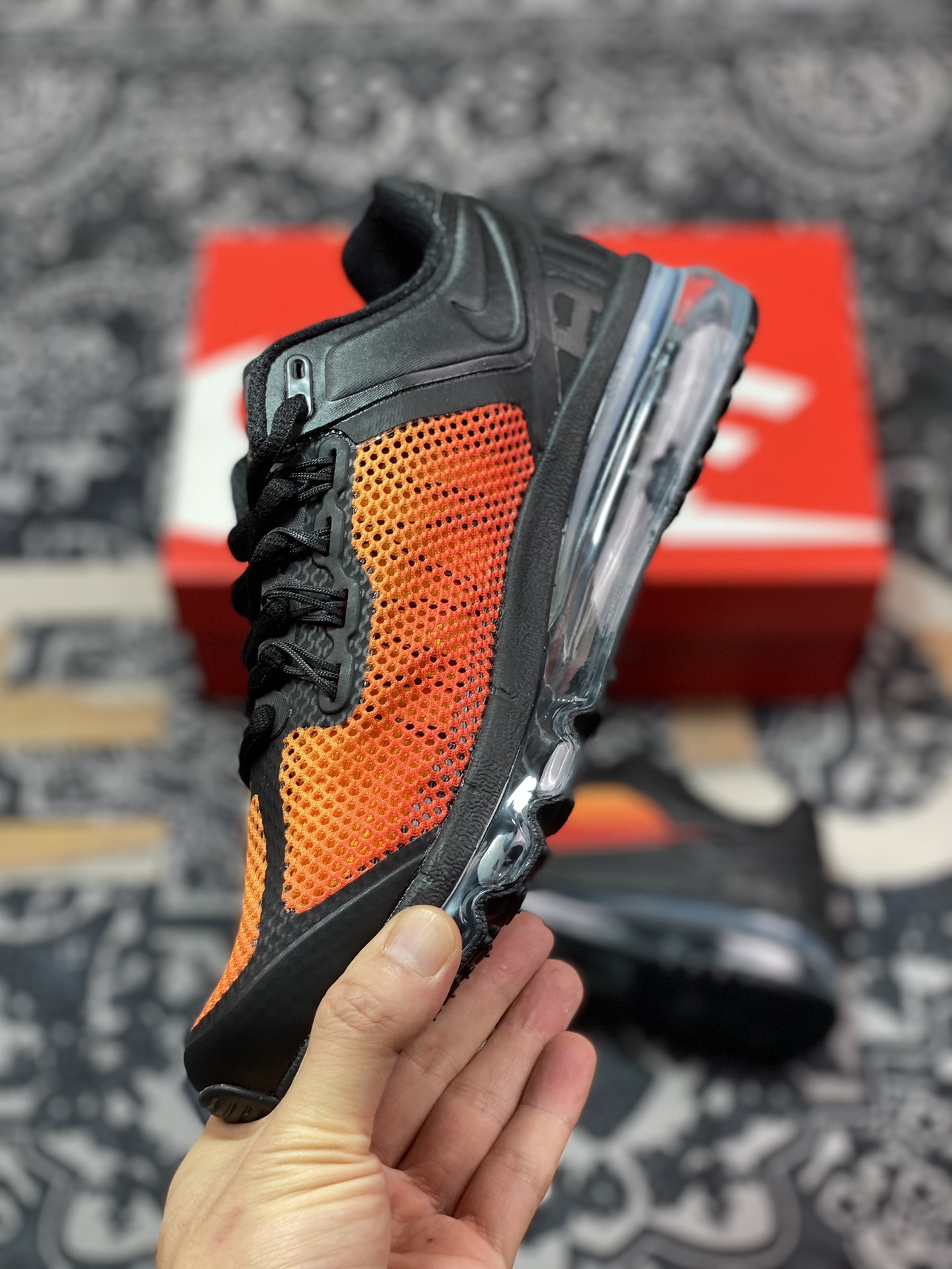 耐克Nike Air Max 2013”Sunset”2013大气垫系列低帮慢跑鞋“网织黑太阳橙”HF4887-873