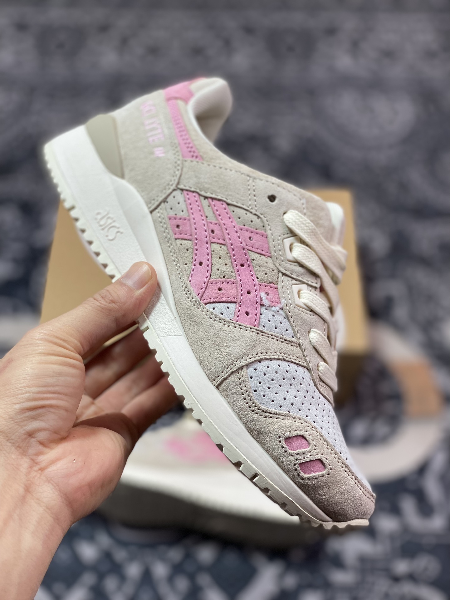 亚瑟士ASICS Gel Lyte III OG”Wood Crepe Blossom”亚瑟士3代系列低帮慢跑鞋“浅卡其木绉花”1201A164-200