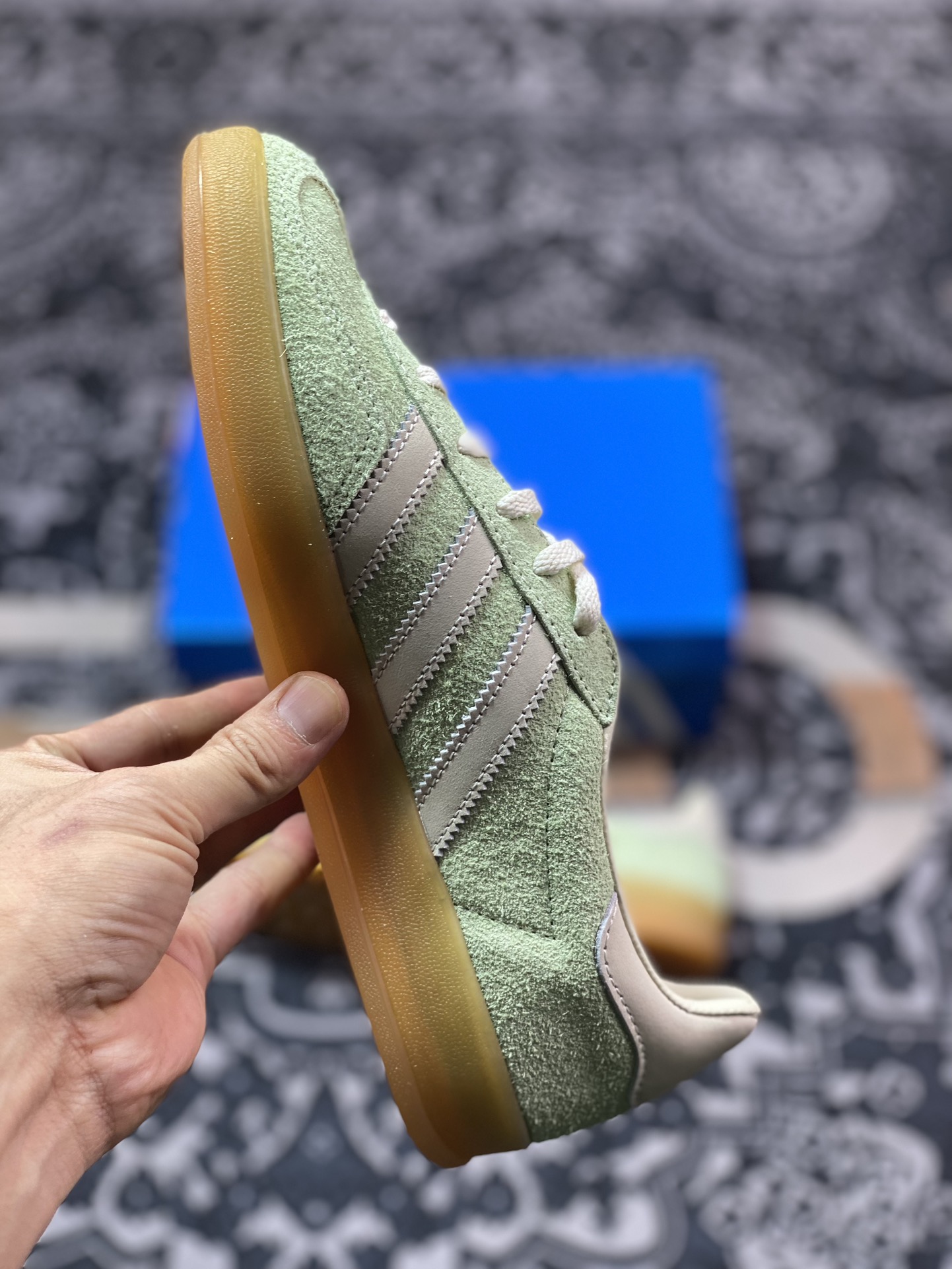 阿迪达斯Adidas Gazelle Indoor Trainers 羚羊内训系列低帮板鞋“翻毛抹茶绿米白生胶底”IE2948