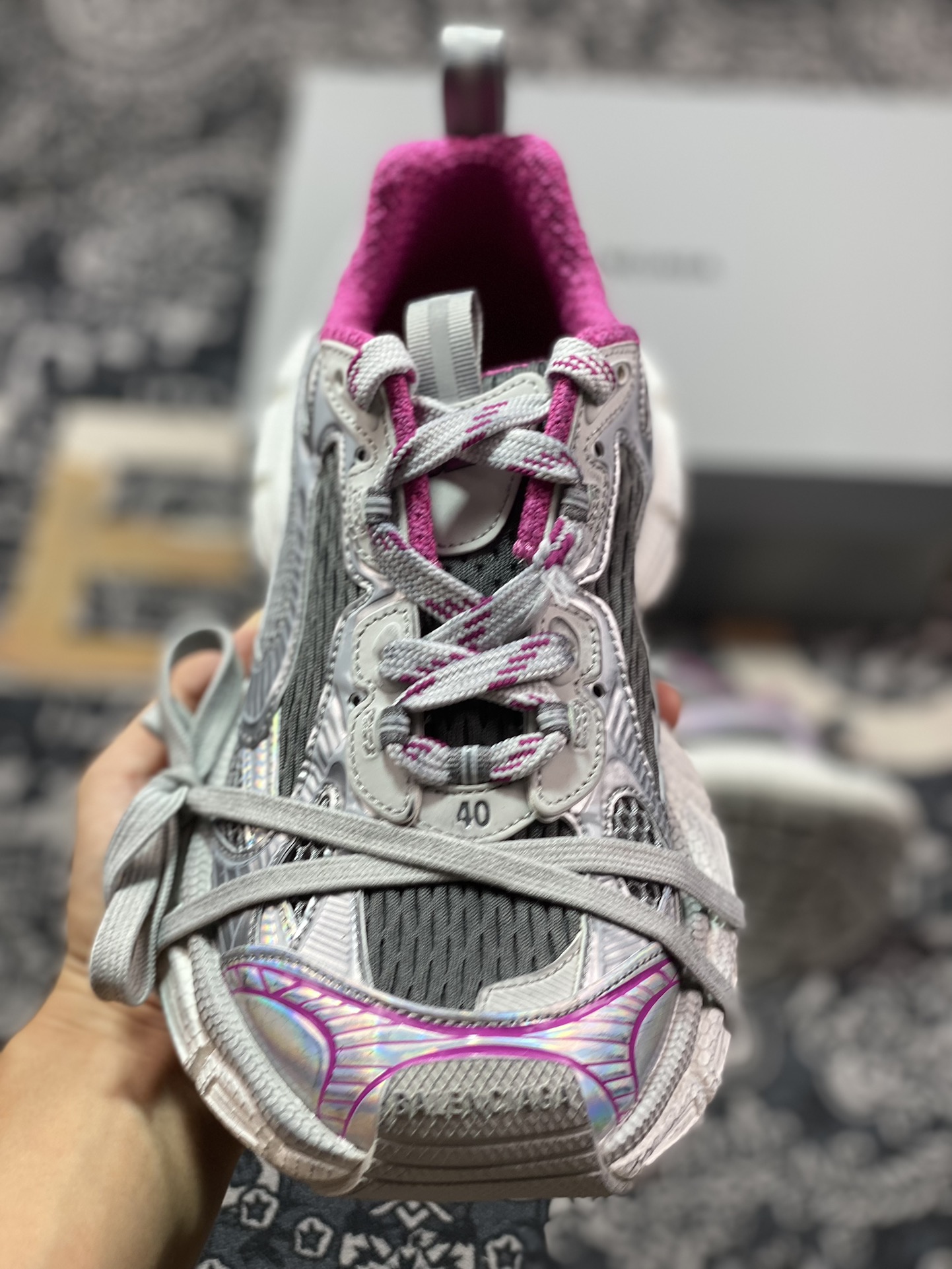 巴黎世家BALENCIAGA 3XL Sneakers 3+系列低帮复古阔型休闲慢跑鞋“网织镭射银深灰粉红”734734 W3XL5 1895