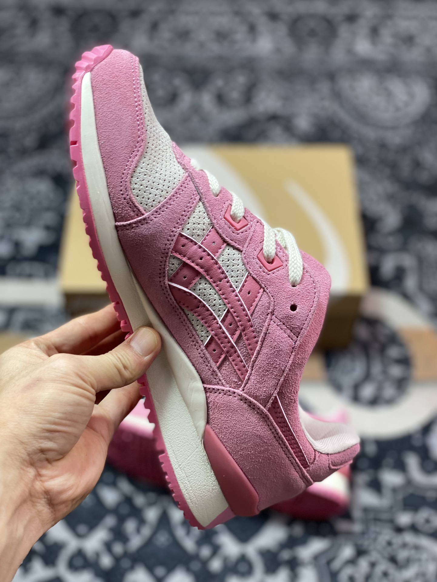 亚瑟士ASICS Gel Lyte III OG”Wood Crepe Blossom”亚瑟士3代系列低帮慢跑鞋“骚粉红”1201A444-701