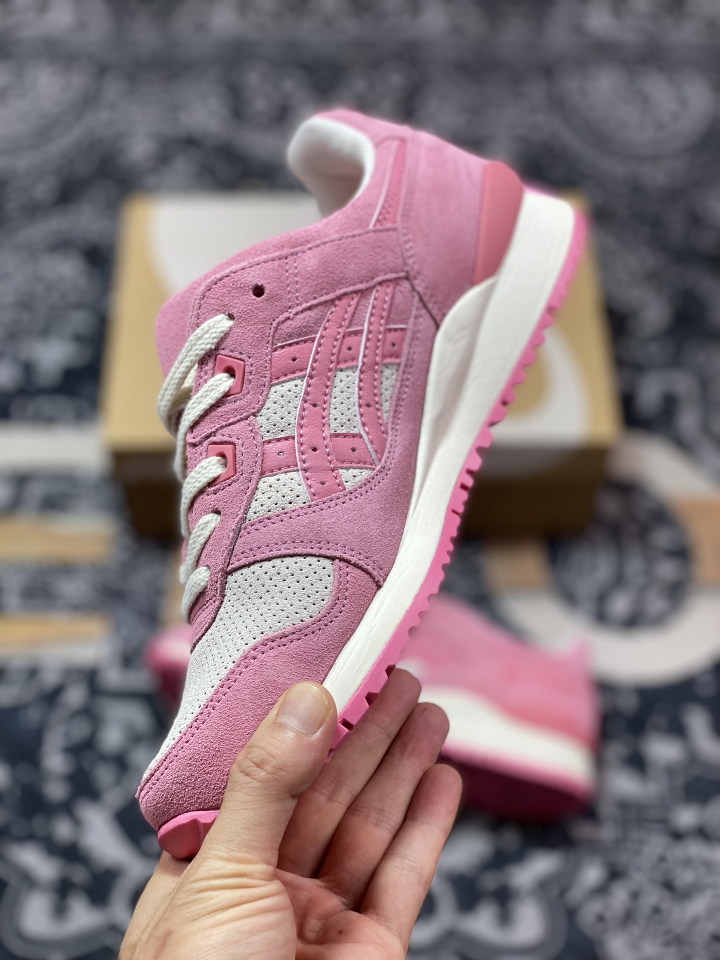 亚瑟士ASICS Gel Lyte III OG”Wood Crepe Blossom”亚瑟士3代系列低帮慢跑鞋“骚粉红”1201A444-701