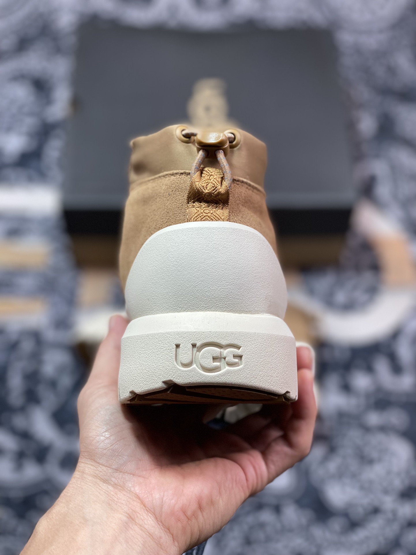 UGG M Neumel Weather Hybrid 纽姆防水混合系列中帮厚底轻量袋鼠靴“加绒栗棕米白底”1143991-BBLC