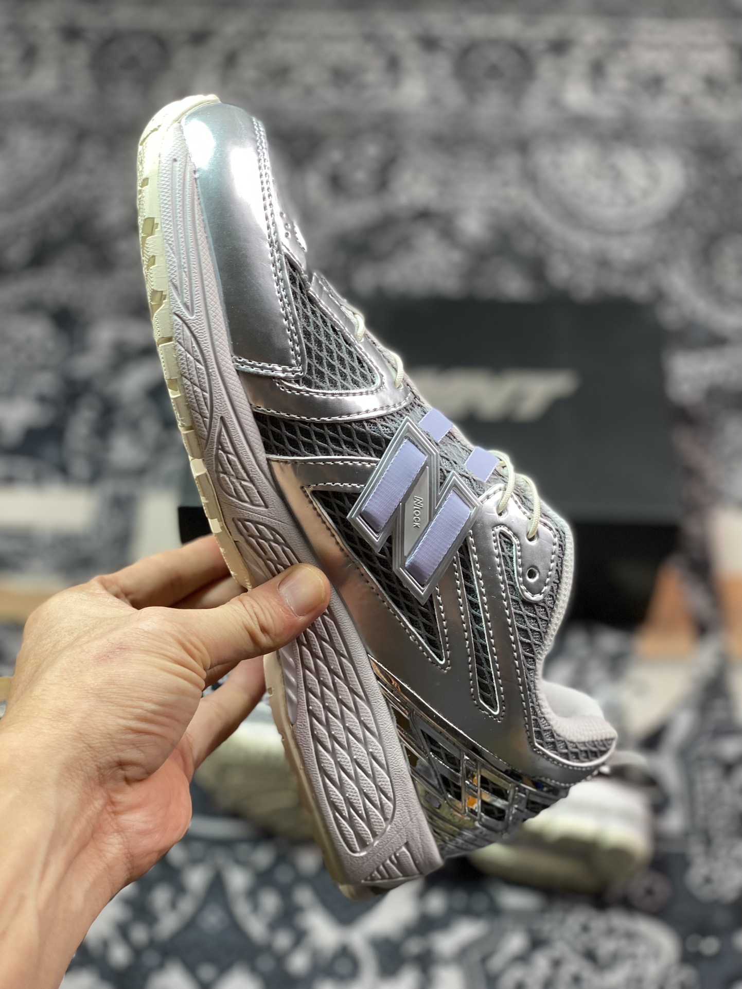 The Basement /BSMNT x NB新百伦New Balance M1906R”Grey Silver”系列低帮慢跑鞋“联名日光铬银”M1906RBT