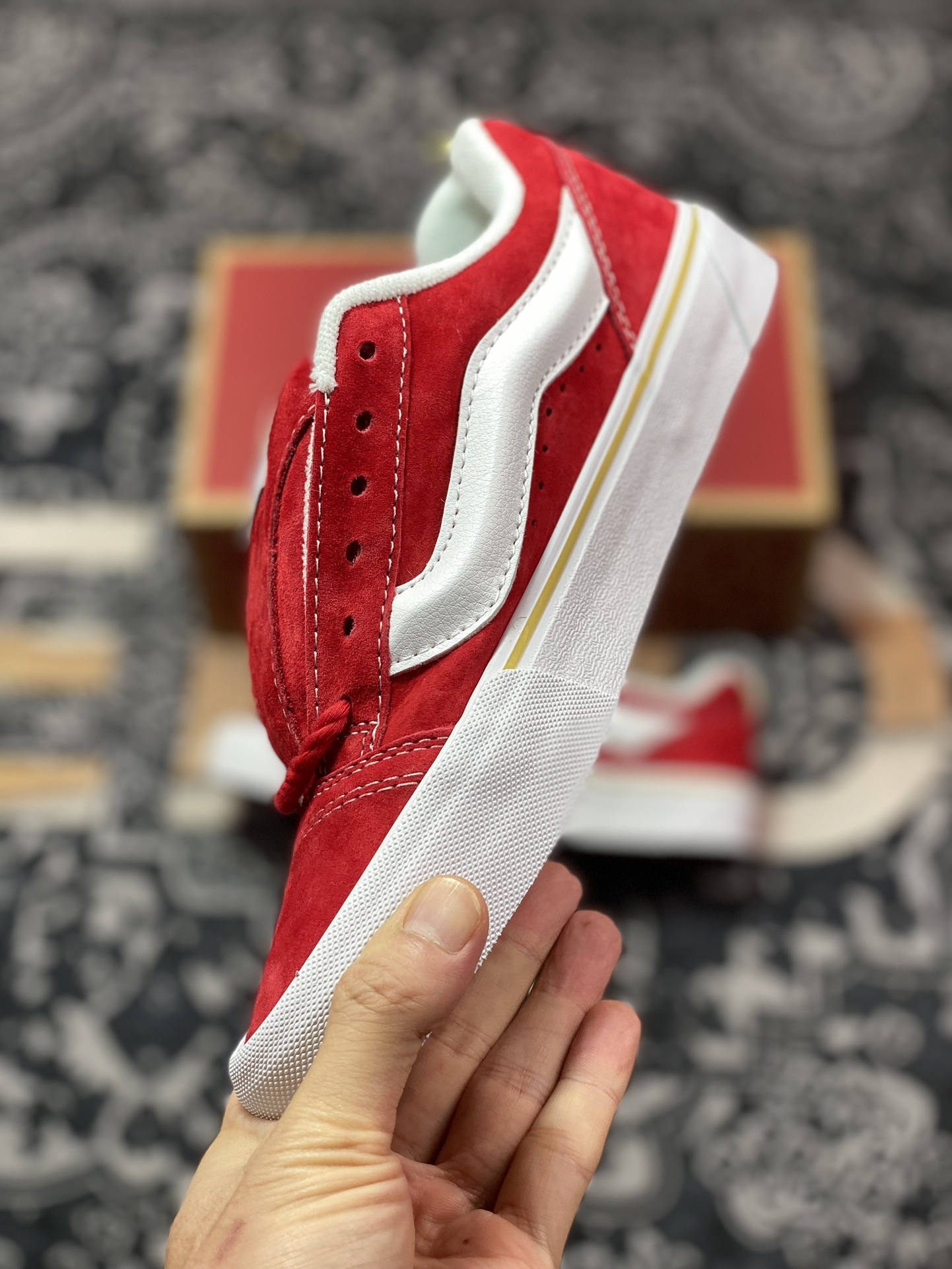 中国红面包鞋来了 Vans Knu-Skool VR3 LX 万斯低帮复古休闲硫化板鞋