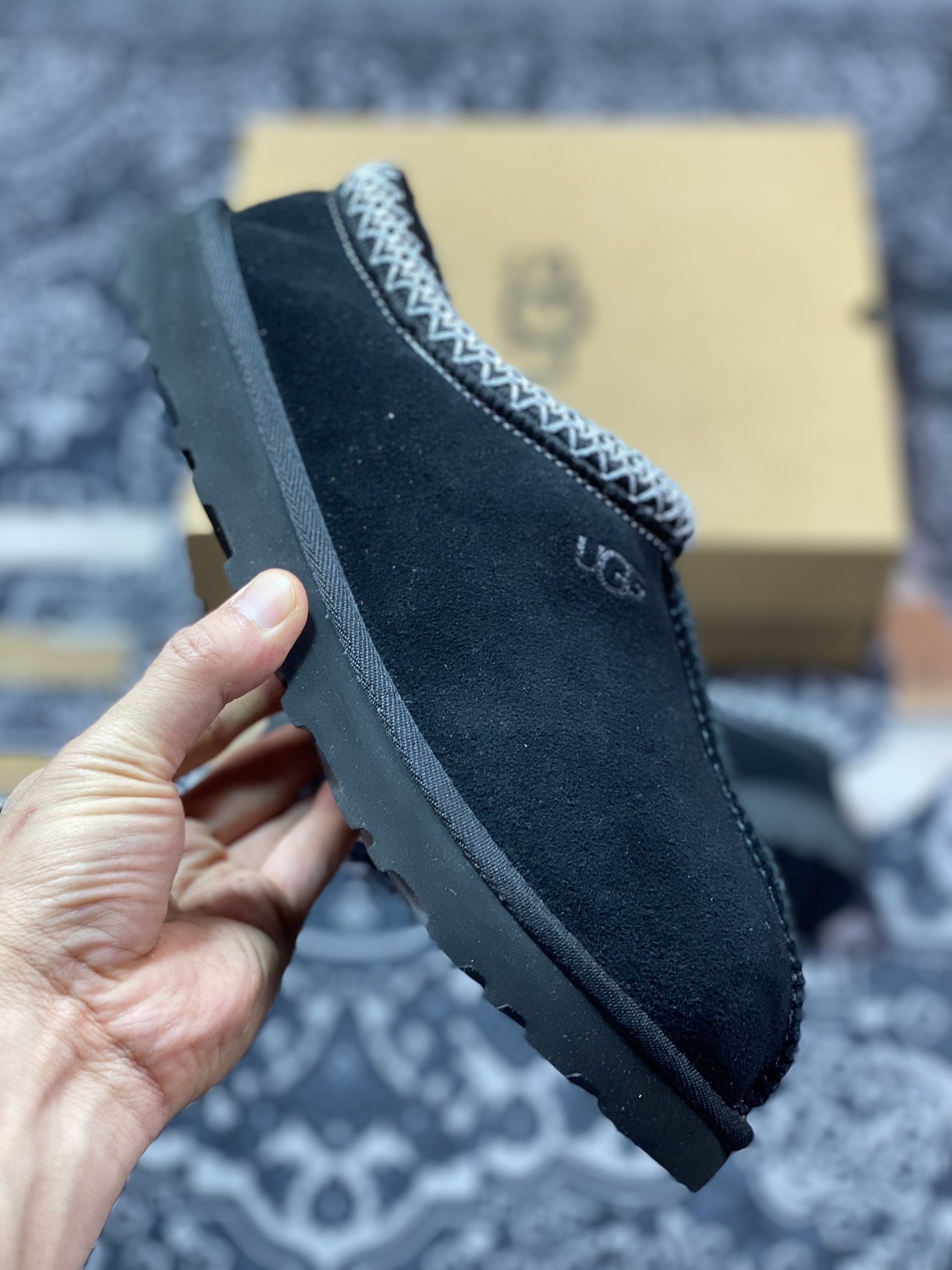 UGG W Leisure Tazz Slipper Chestnut 塔茨系列加厚款穆勒风包头舒适露跟半拖鞋“黑白编织加绒”