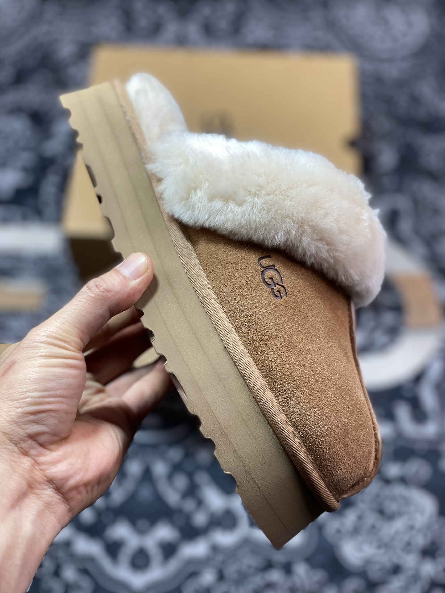 美国轻奢品牌UGG W Disquette Slipper Chestnut 蒂茨库特系列加厚款半拖鞋“可乐深棕加绒”1122550-CHE