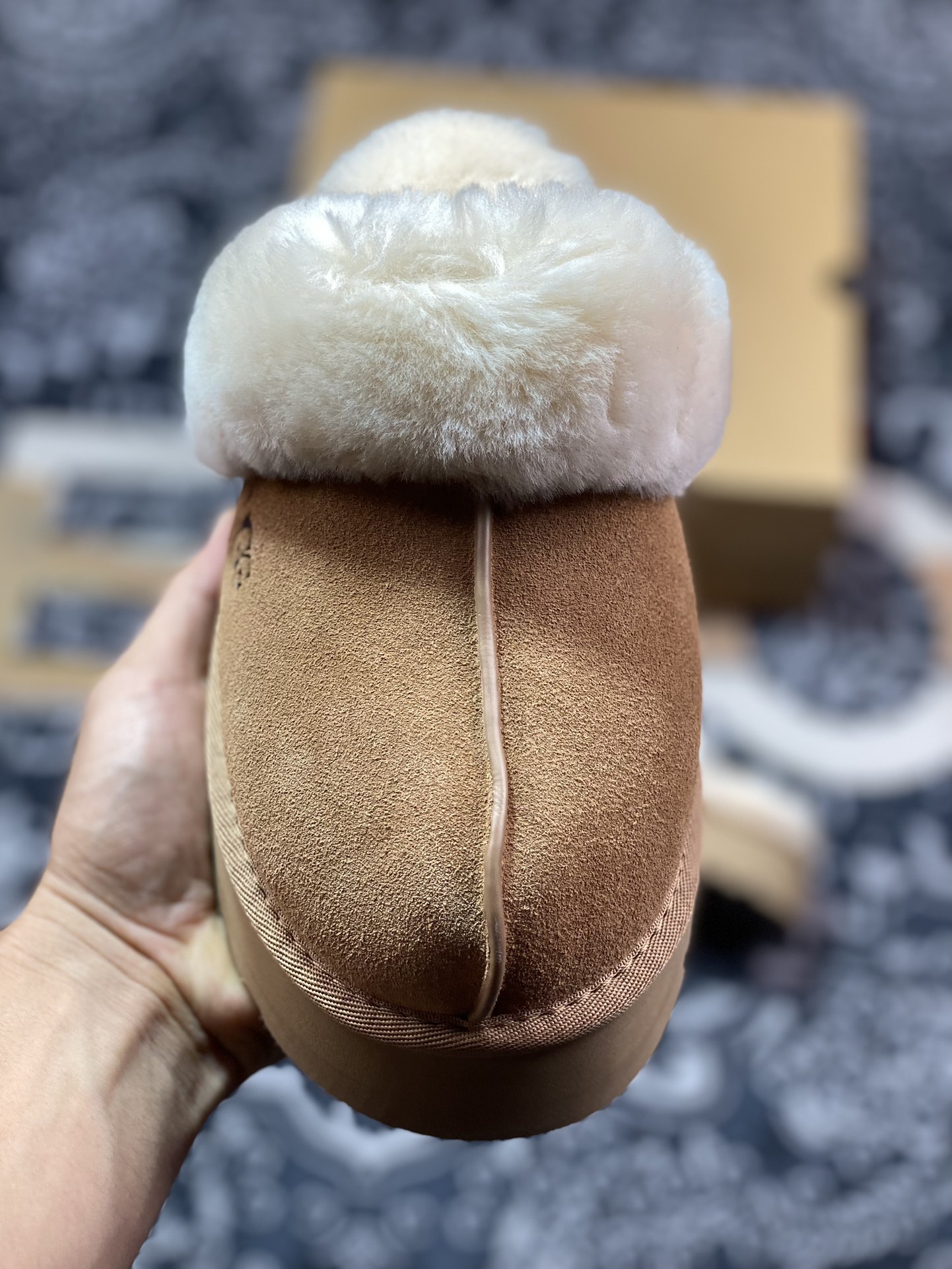 美国轻奢品牌UGG W Disquette Slipper Chestnut 蒂茨库特系列加厚款半拖鞋“可乐深棕加绒”1122550-CHE