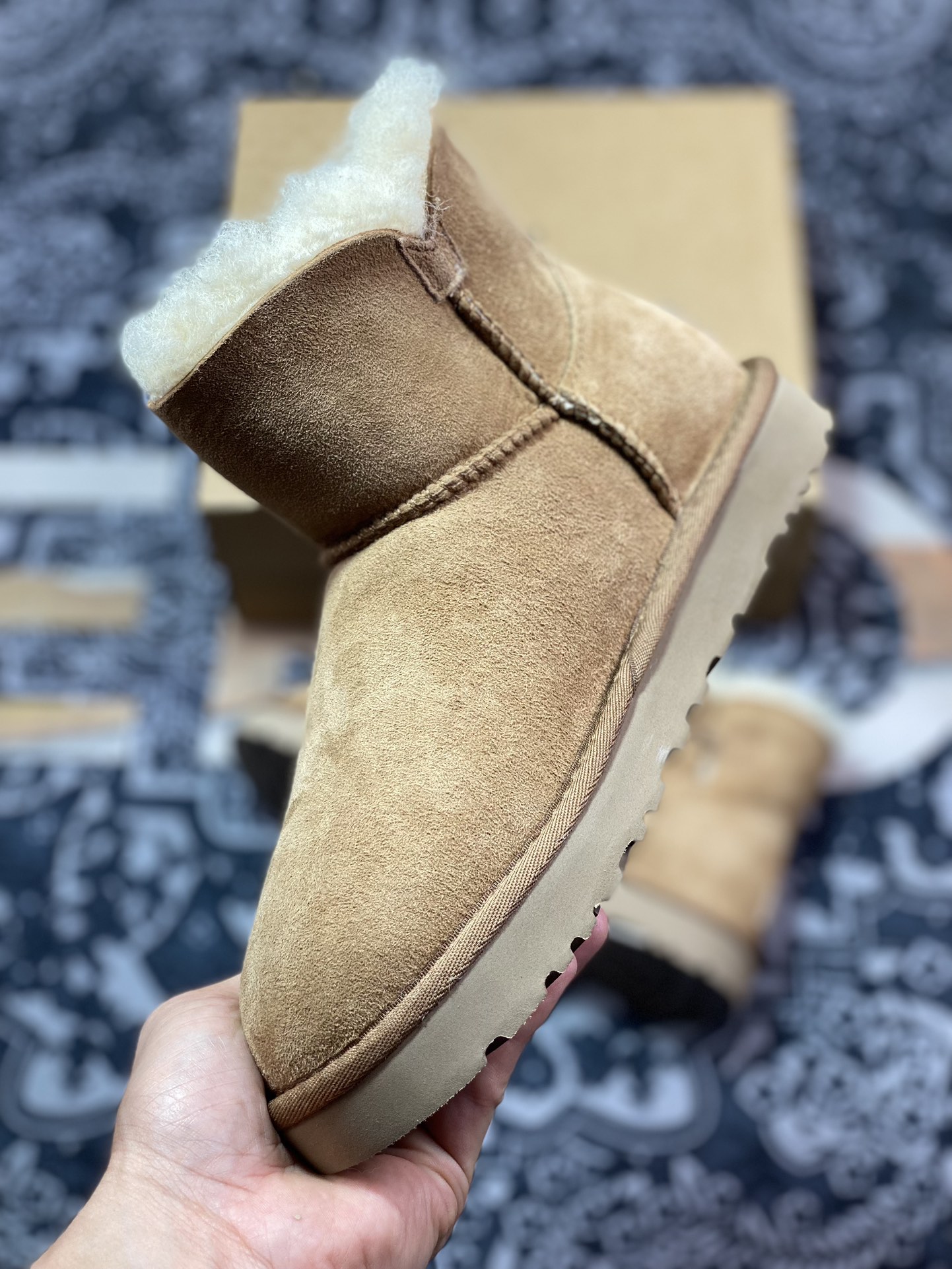 UGG W Mini Bailey Button II 迷你贝莉纽扣2.0系列经典女士短筒休闲百搭短靴“栗子棕加绒”1016422-CHE