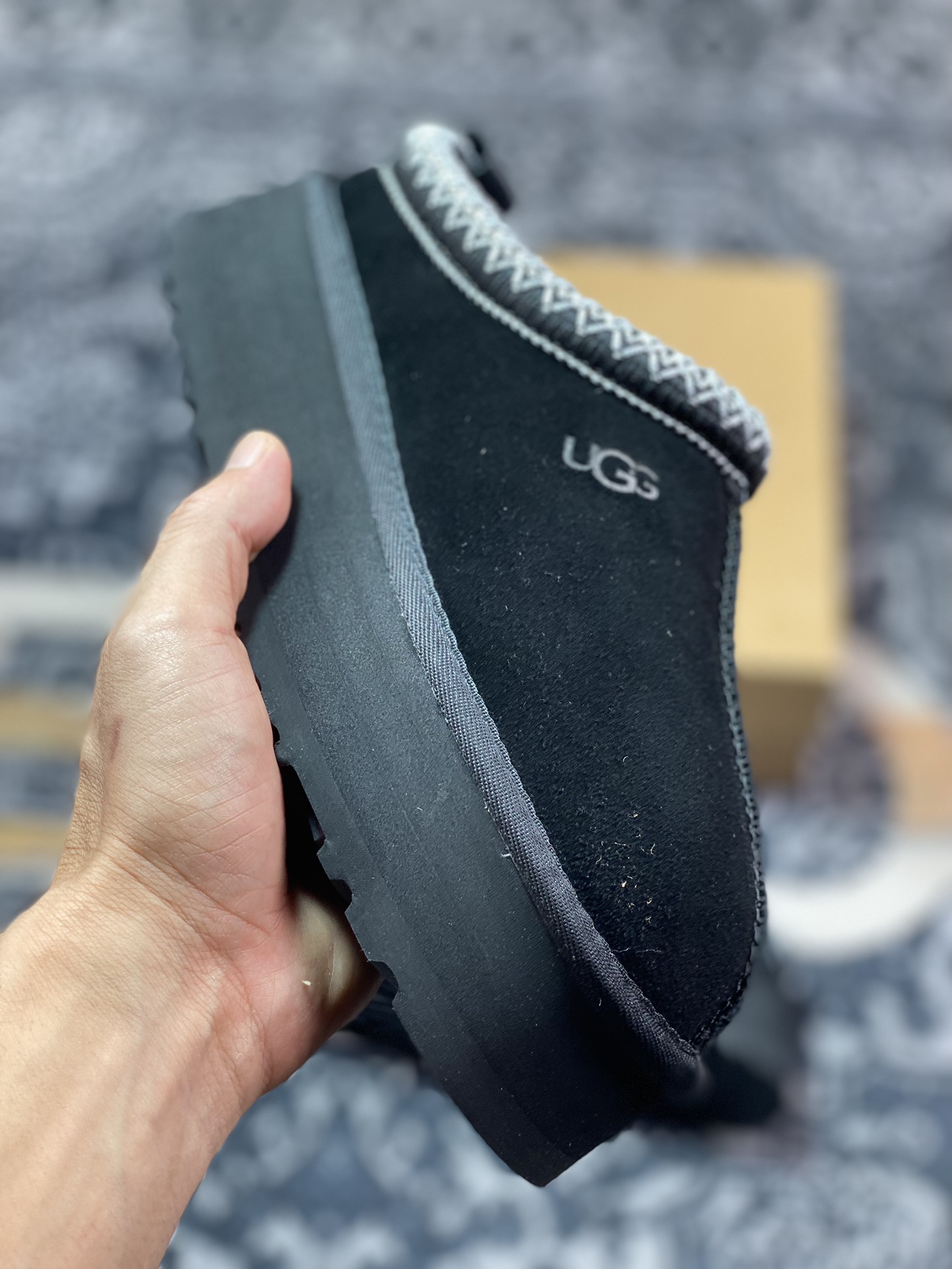 品牌UGG W Leisure Tazz Slipper Chestnut 塔茨系列加厚款半拖鞋“黑白编织加绒”1122553-BLK