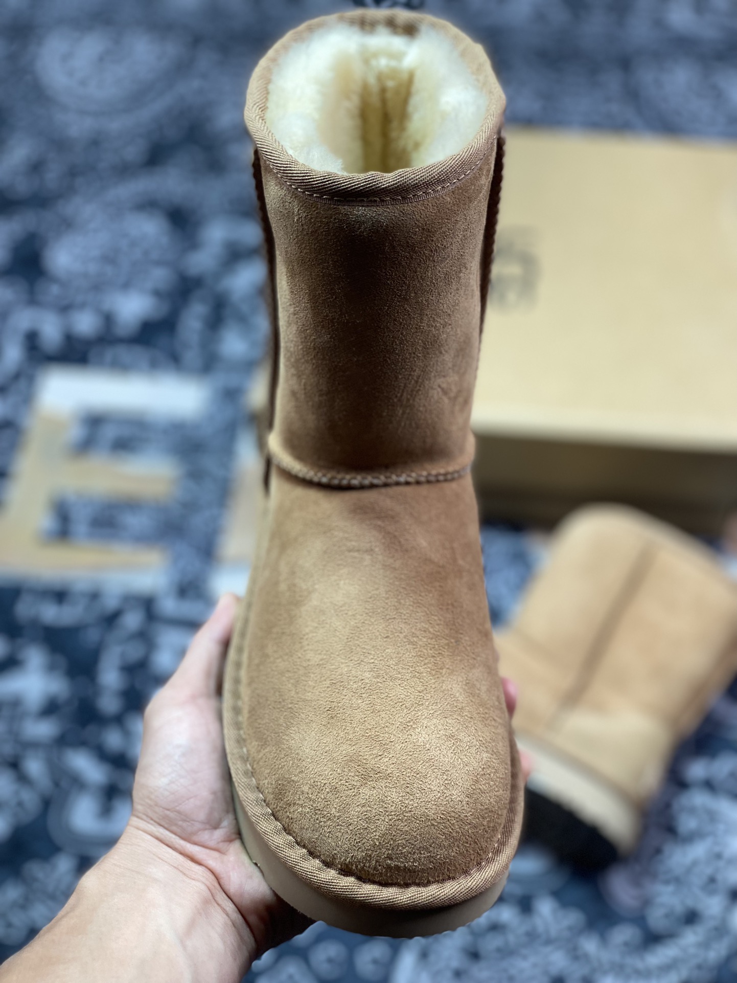 轻奢品牌UGG W Classic Short II 经典短筒2.0系列中帮休闲百搭短靴“栗子棕加绒”1016223-CHE