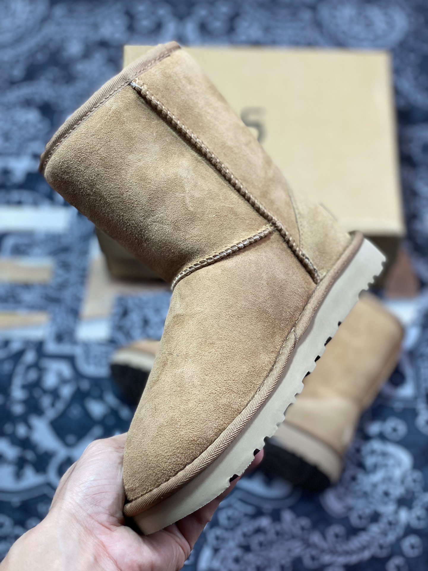 轻奢品牌UGG W Classic Short II 经典短筒2.0系列中帮休闲百搭短靴“栗子棕加绒”1016223-CHE