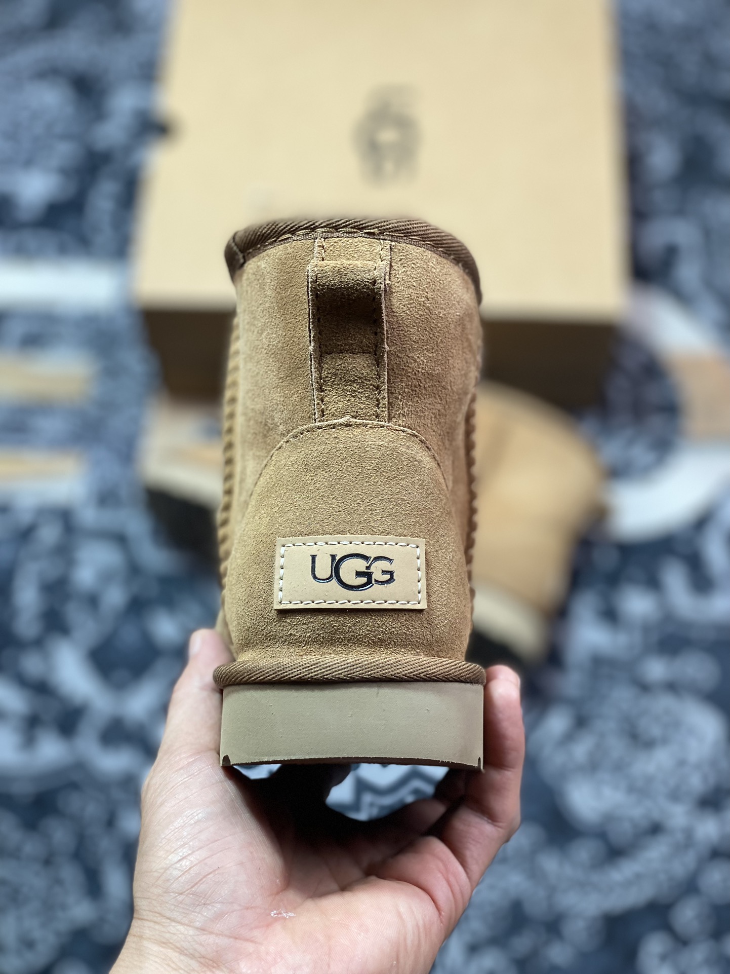 UGG W Classic Mini II 经典迷你2.0系列短筒休闲百搭短靴“栗子棕加绒”1016222-CHE