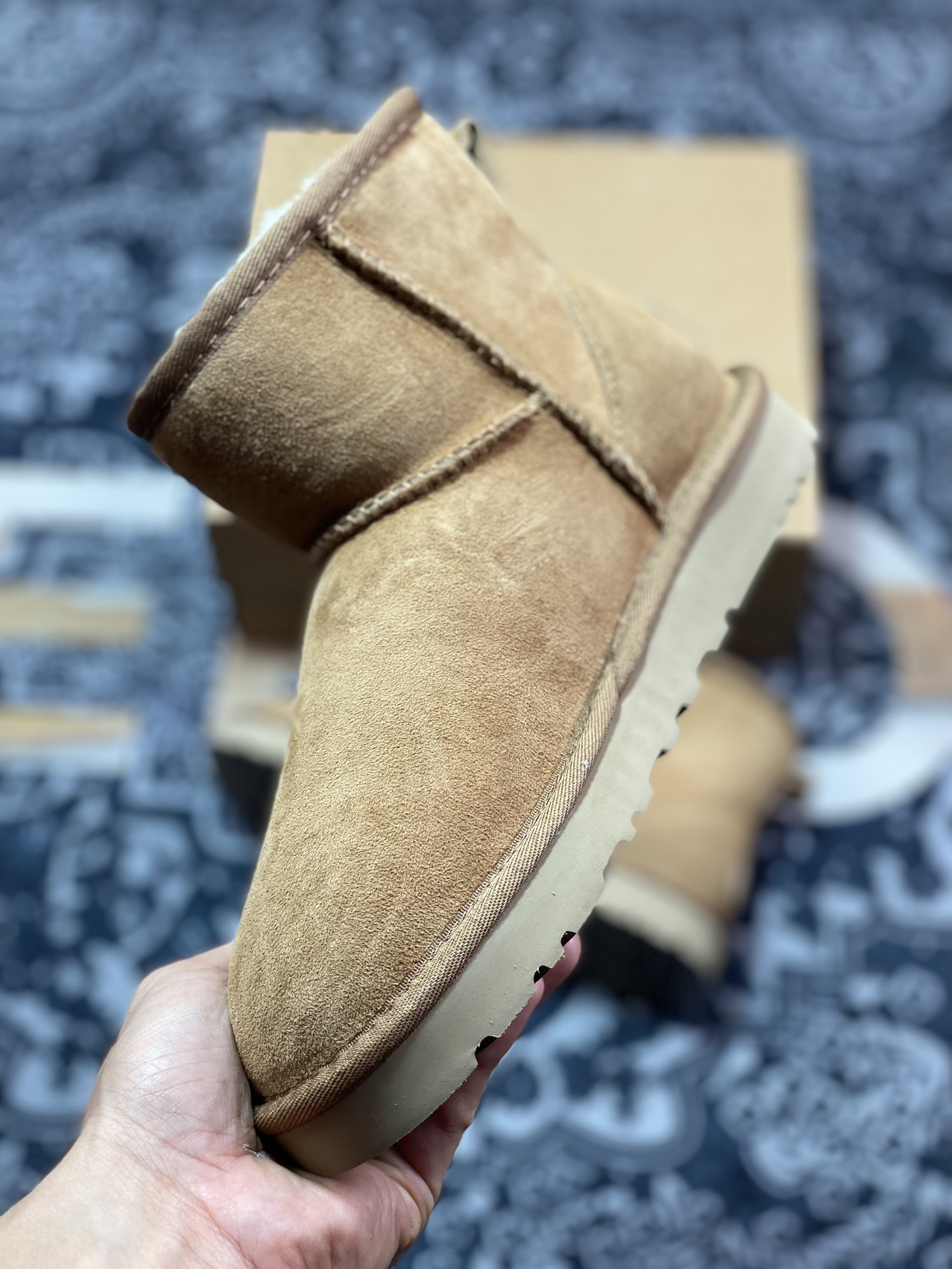 UGG W Classic Mini II 经典迷你2.0系列短筒休闲百搭短靴“栗子棕加绒”1016222-CHE