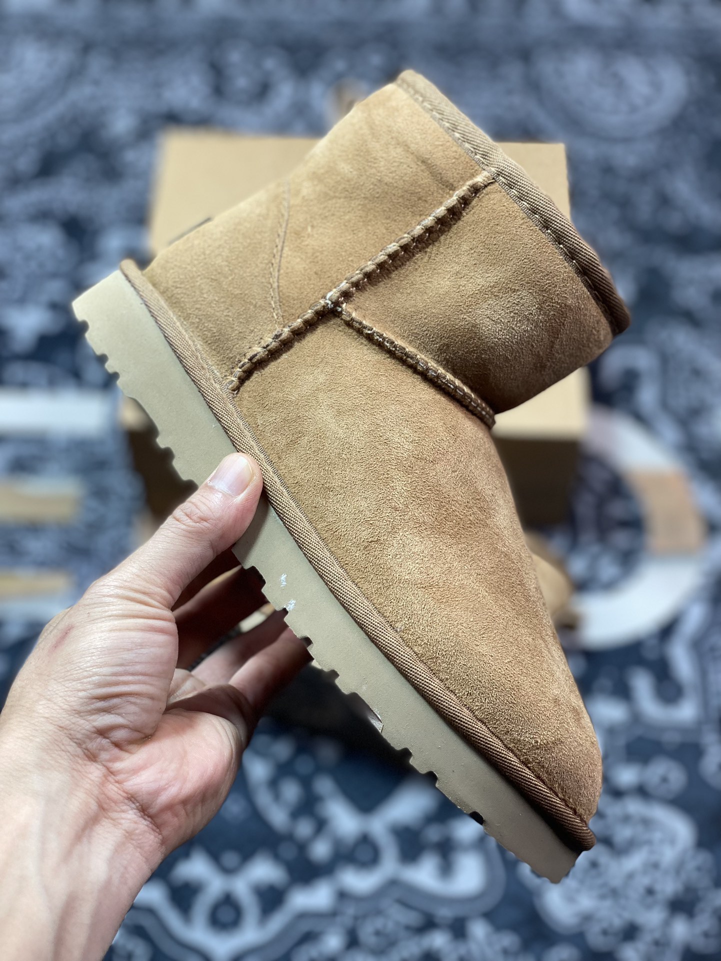 UGG W Classic Mini II 经典迷你2.0系列短筒休闲百搭短靴“栗子棕加绒”1016222-CHE