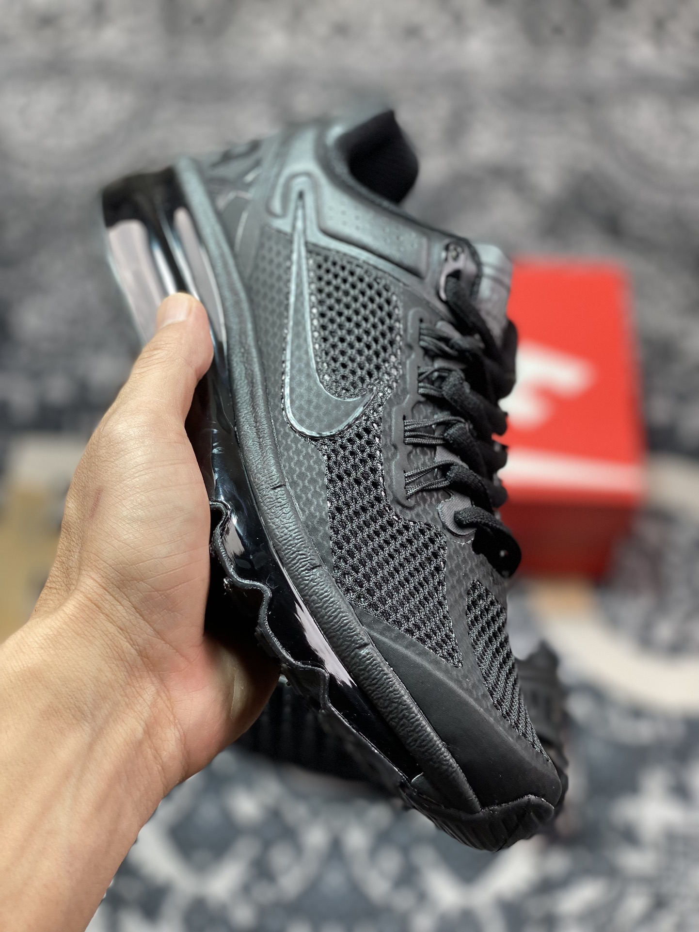 耐克Nike Air Max 2013”Triple Black”2013大气垫慢跑鞋“网织全黑武士”FZ3156-010