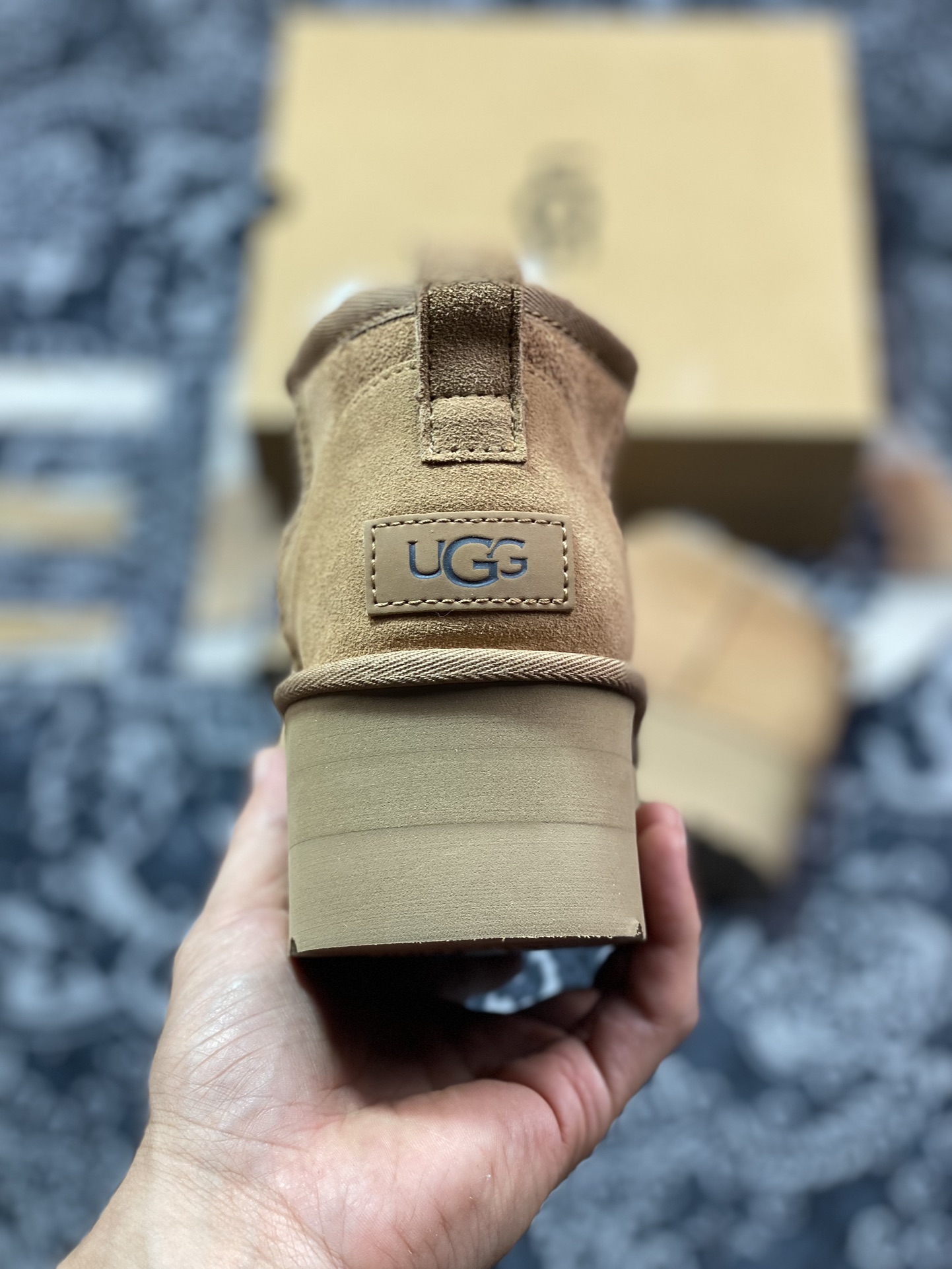 UGG W Classic Ultra Mini Platform 迷你增强厚底版系列短筒短靴“可乐深棕加绒”11350952-CHE